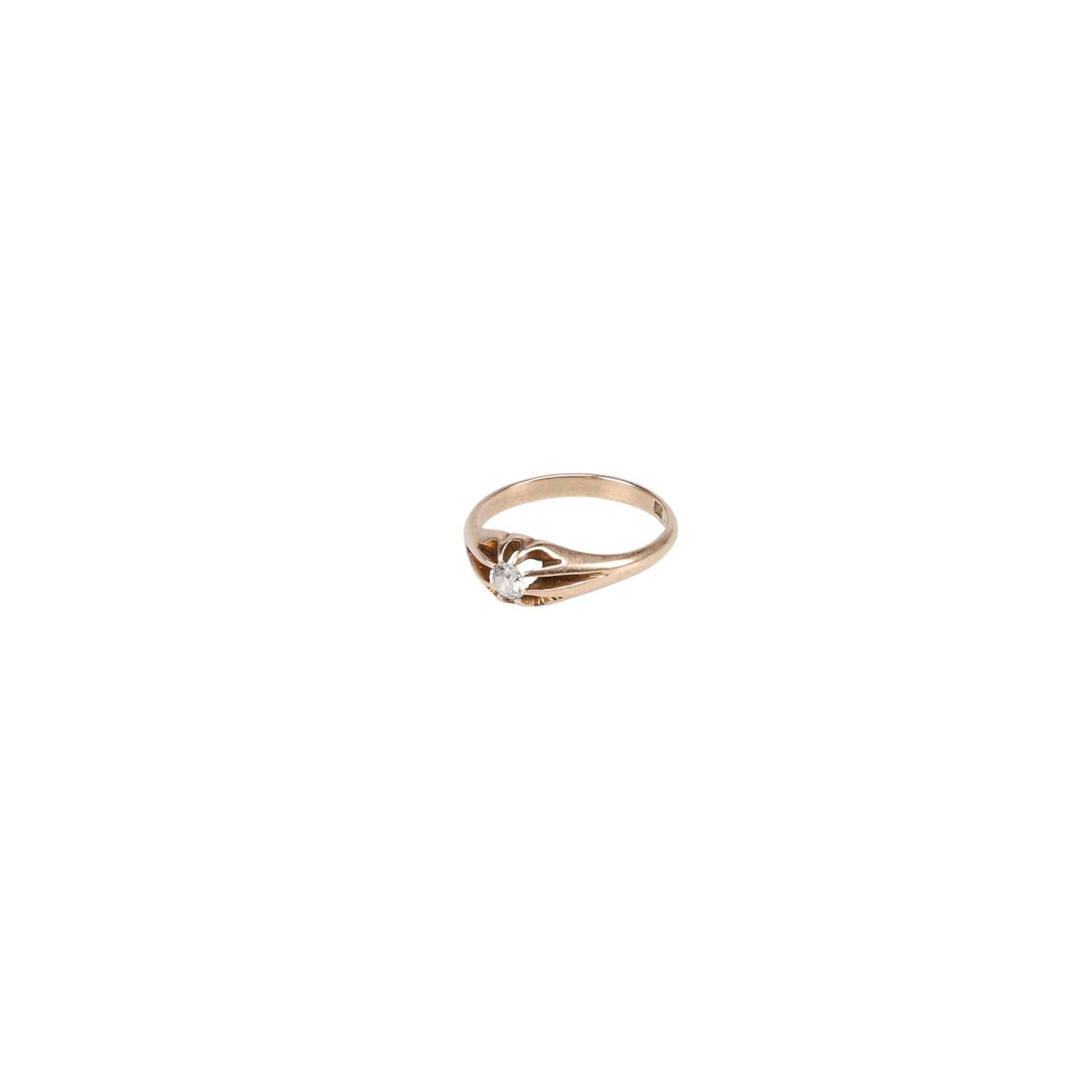 A SOLITAIRE DIAMOND RING