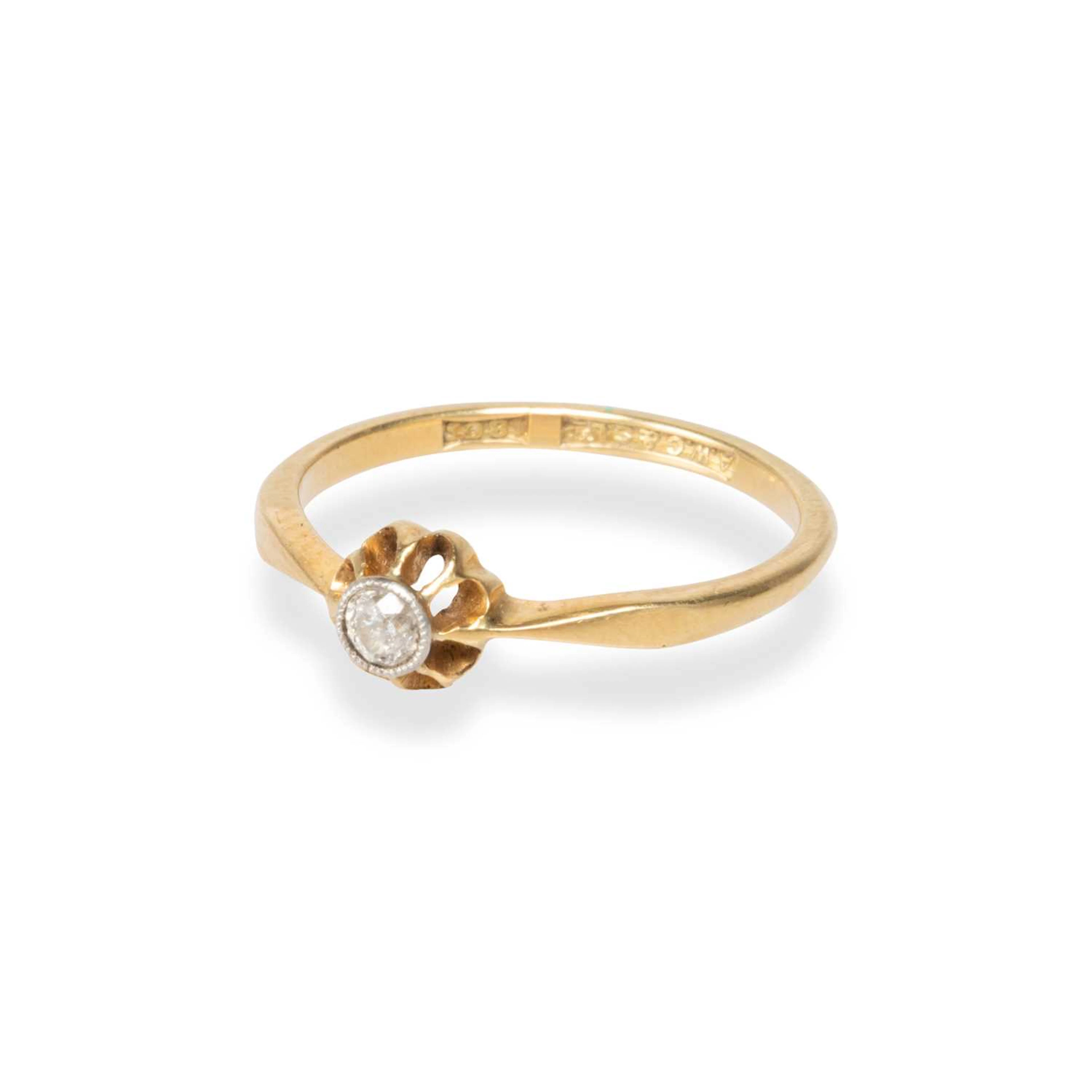 A SOLITAIRE DIAMOND RING