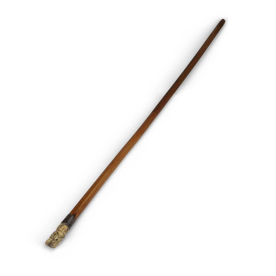§ A DUTCH PIQUÉ INLAID WALKING CANE