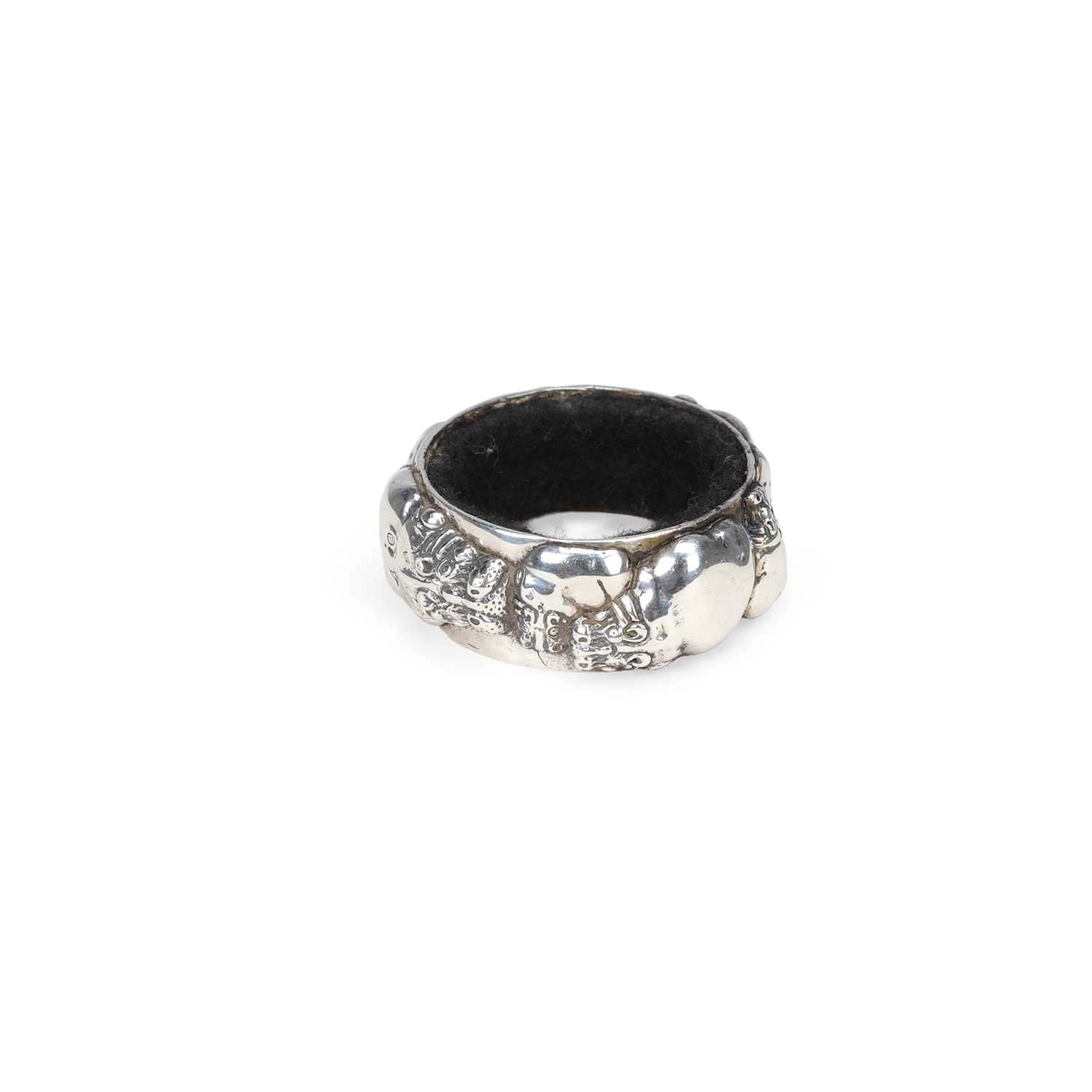 A PATRICK MAVROS SILVER 'HIPPO' WINE DRIP RING