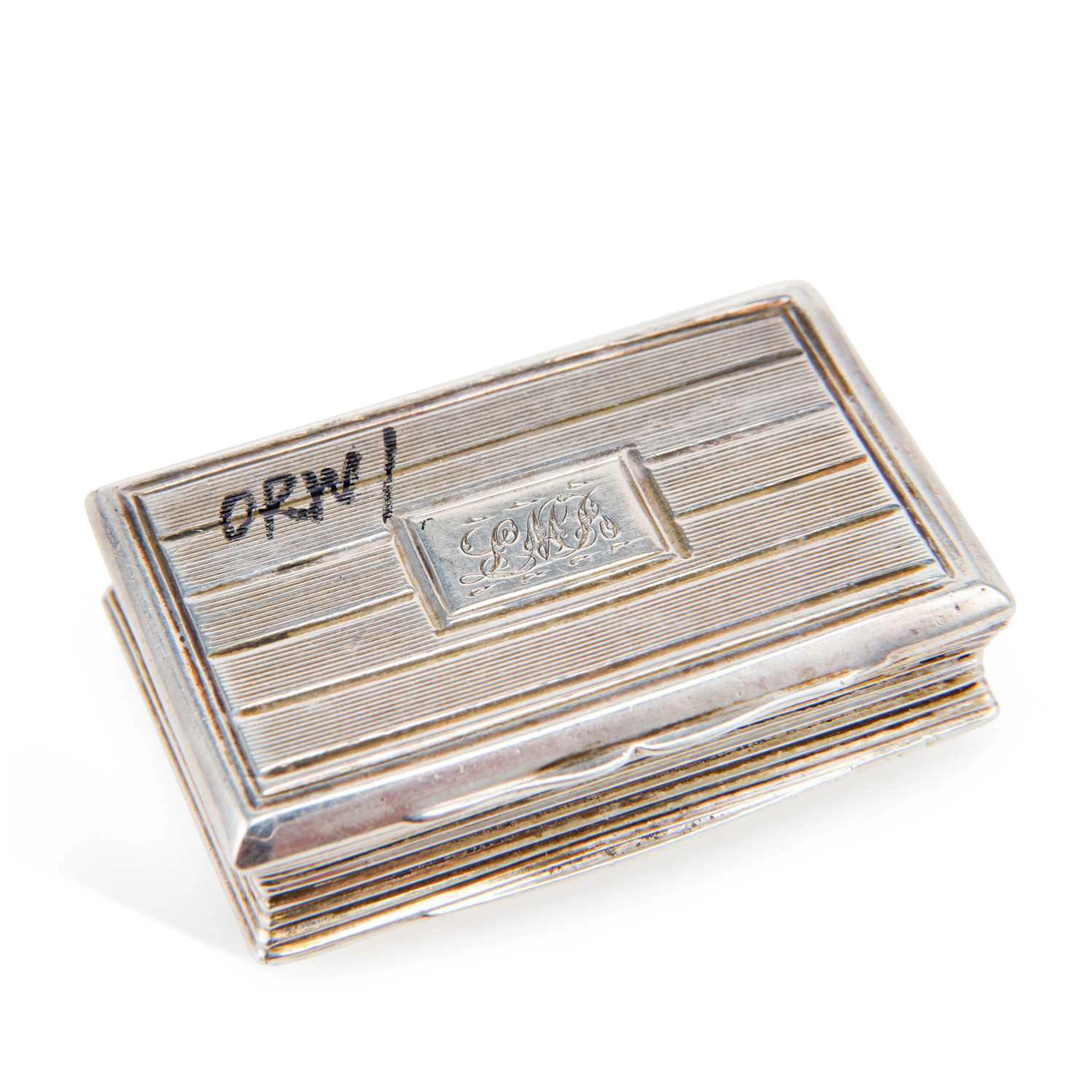 A GEORGE III SILVER VINAIGRETTE
