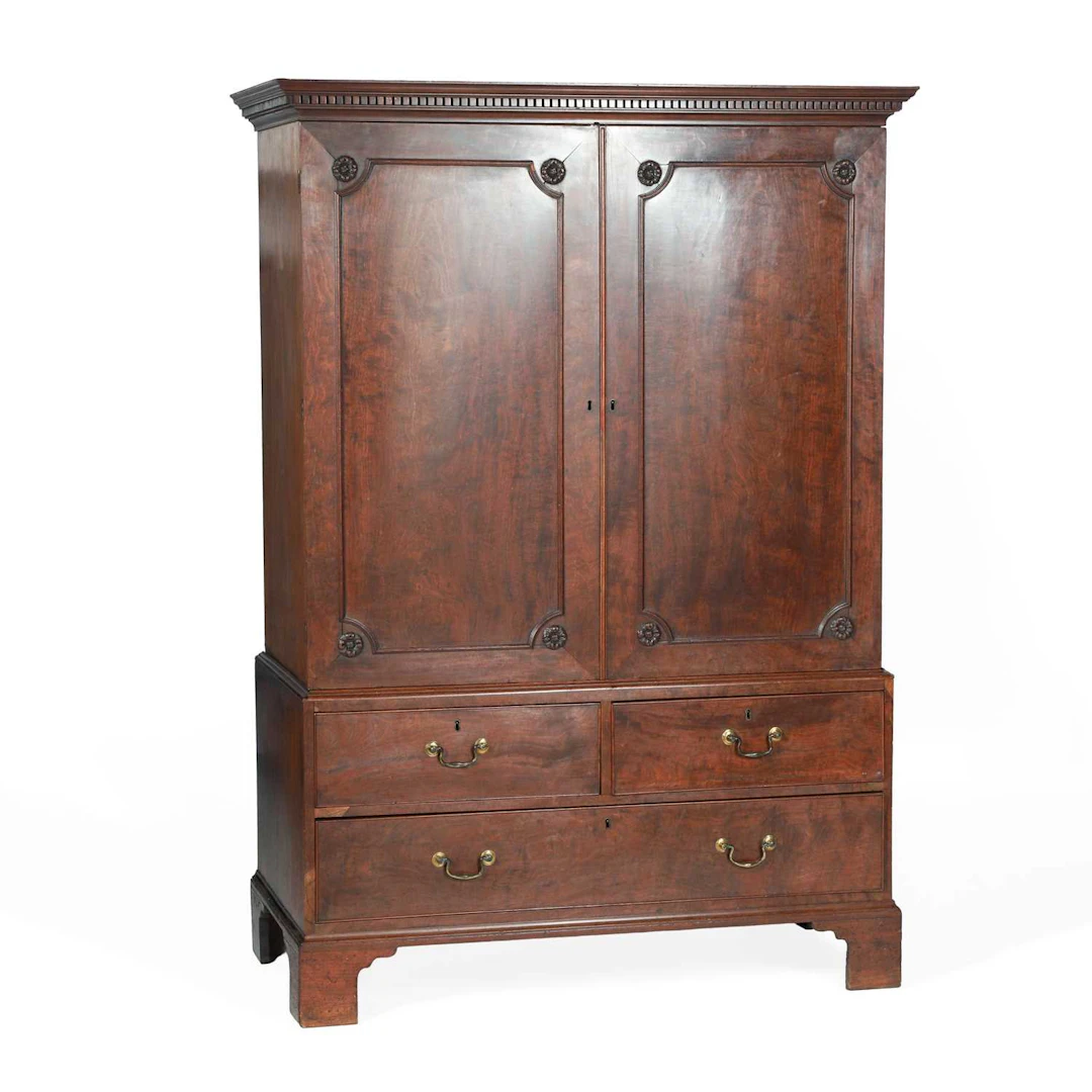 A GEORGE III MAHOGANY LINEN PRESS