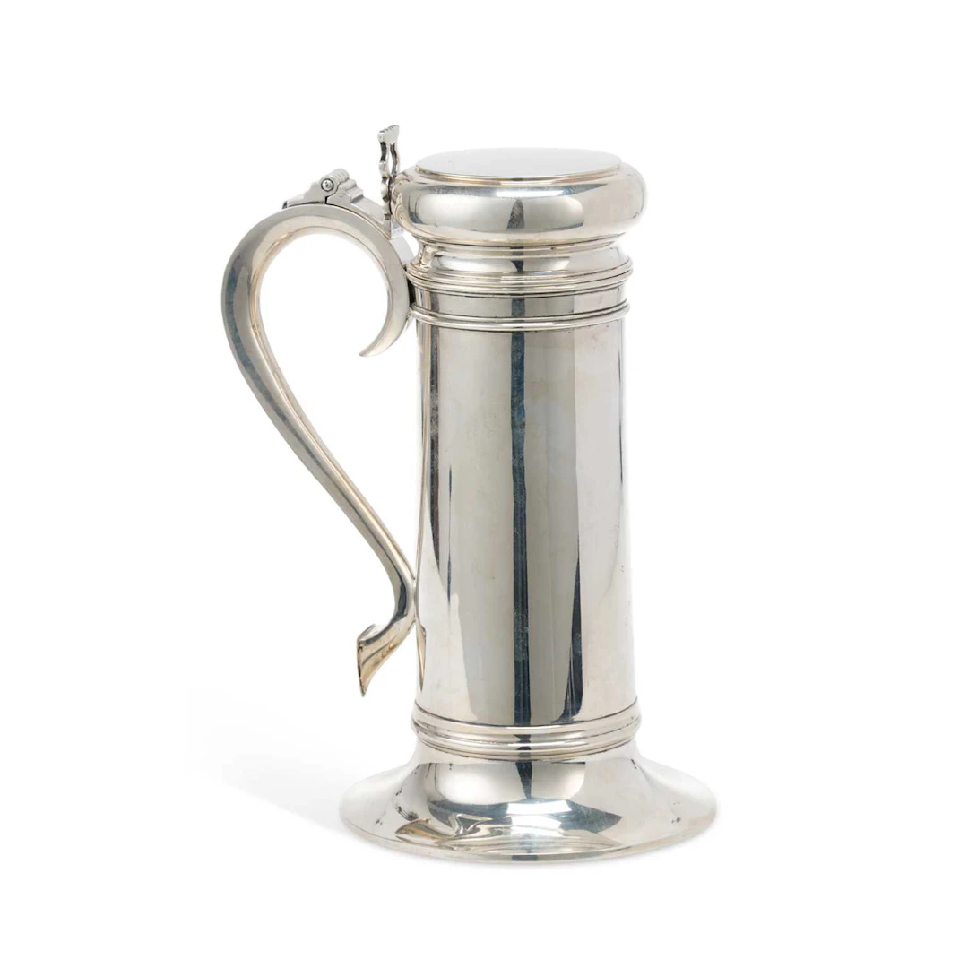 A RARE AMERICAN STERLING SILVER COCKTAIL SHAKER IN THE FORM OF A LIDDED TANKARD