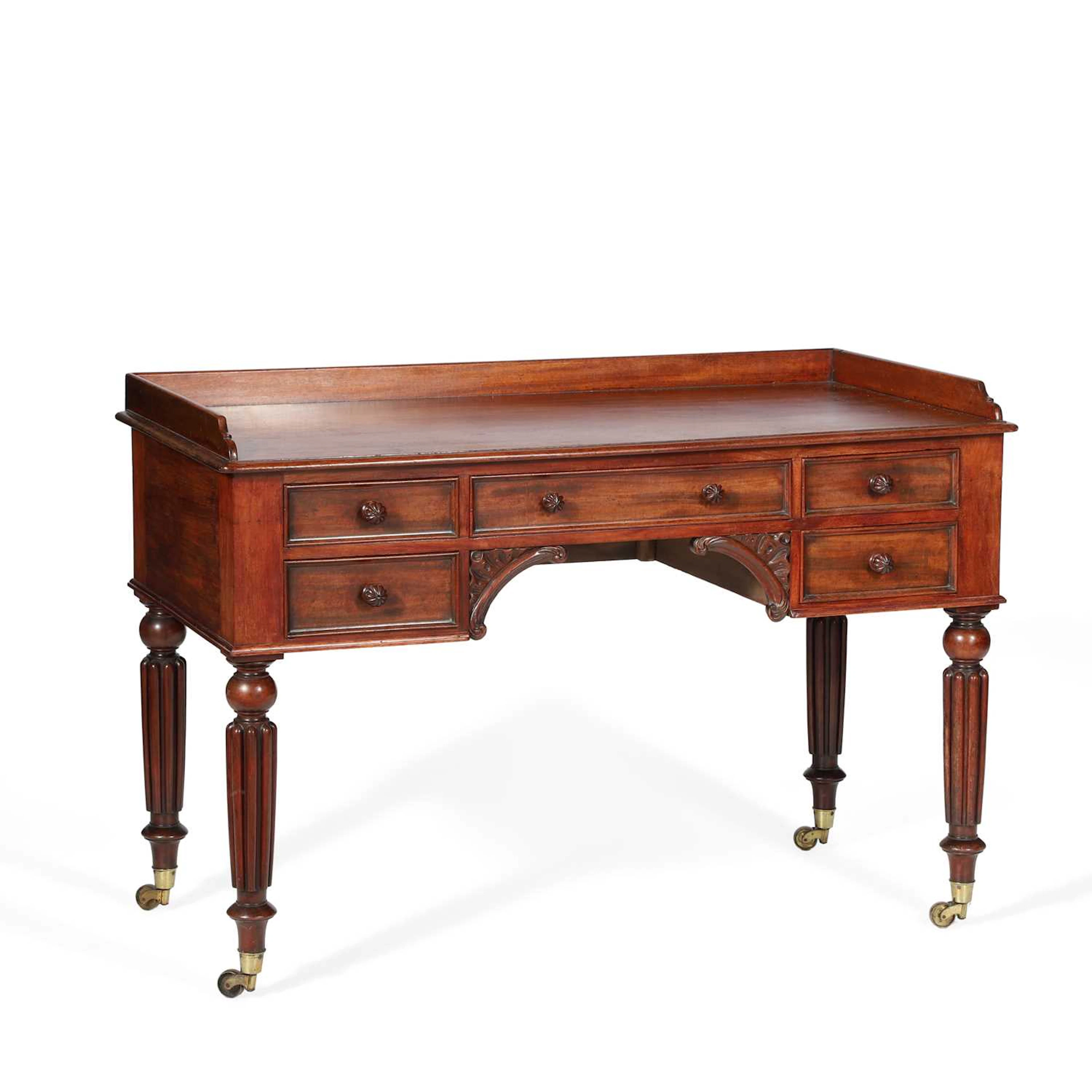 A WILLIAM IV MAHOGANY DRESSING TABLE