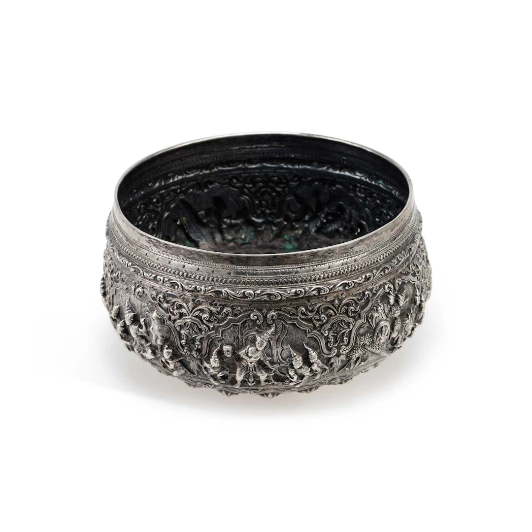 A BURMESE SILVER OFFERING BOWL