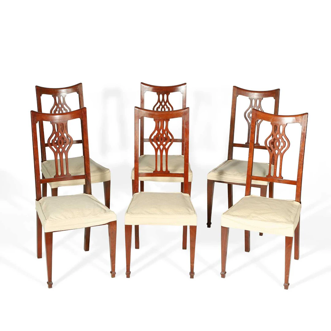 A SET OF SIX EDWARDIAN MAHOGANY DINING CHAIRS