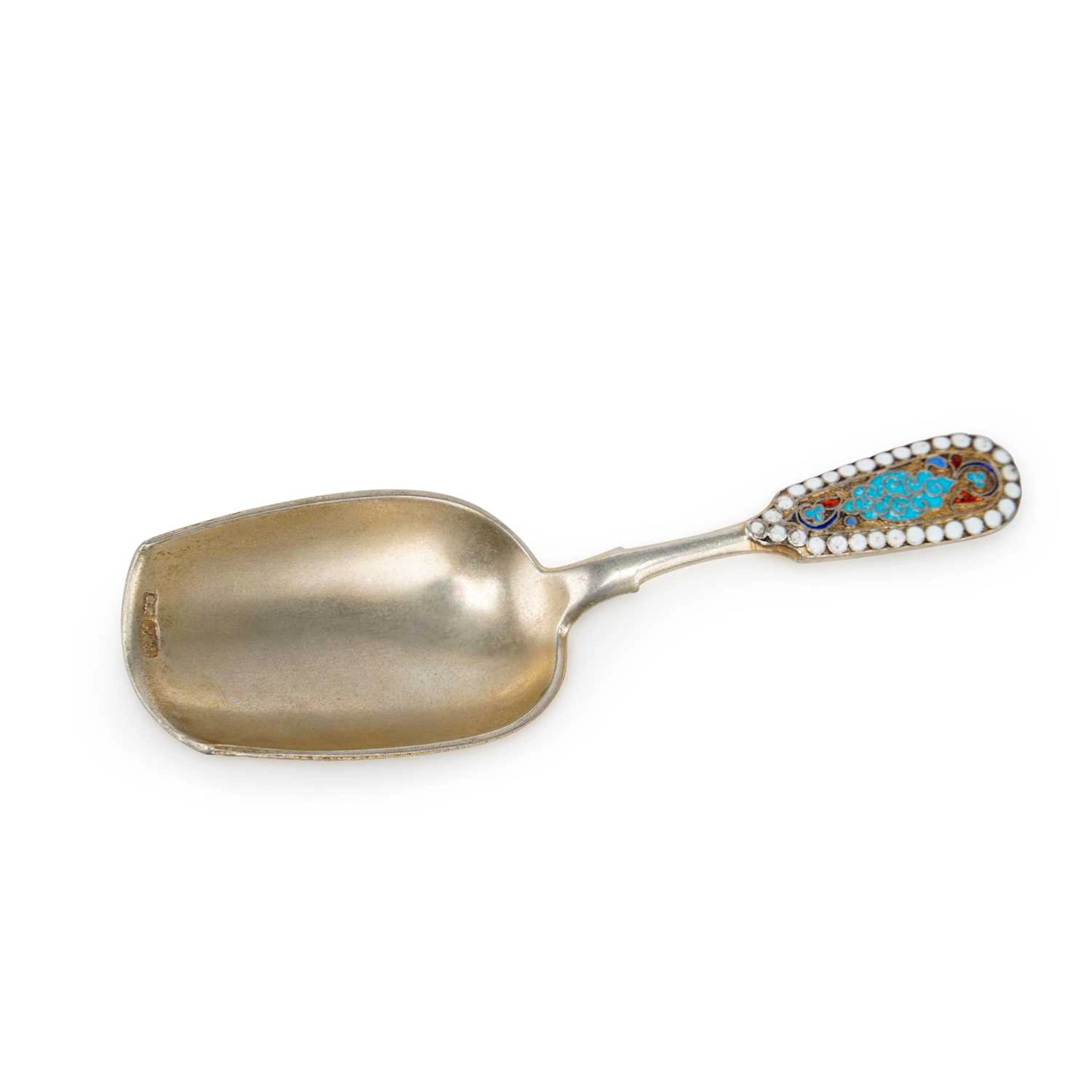 A RUSSIAN SILVER-GILT AND CLOISONNÉ ENAMEL CADDY SPOON