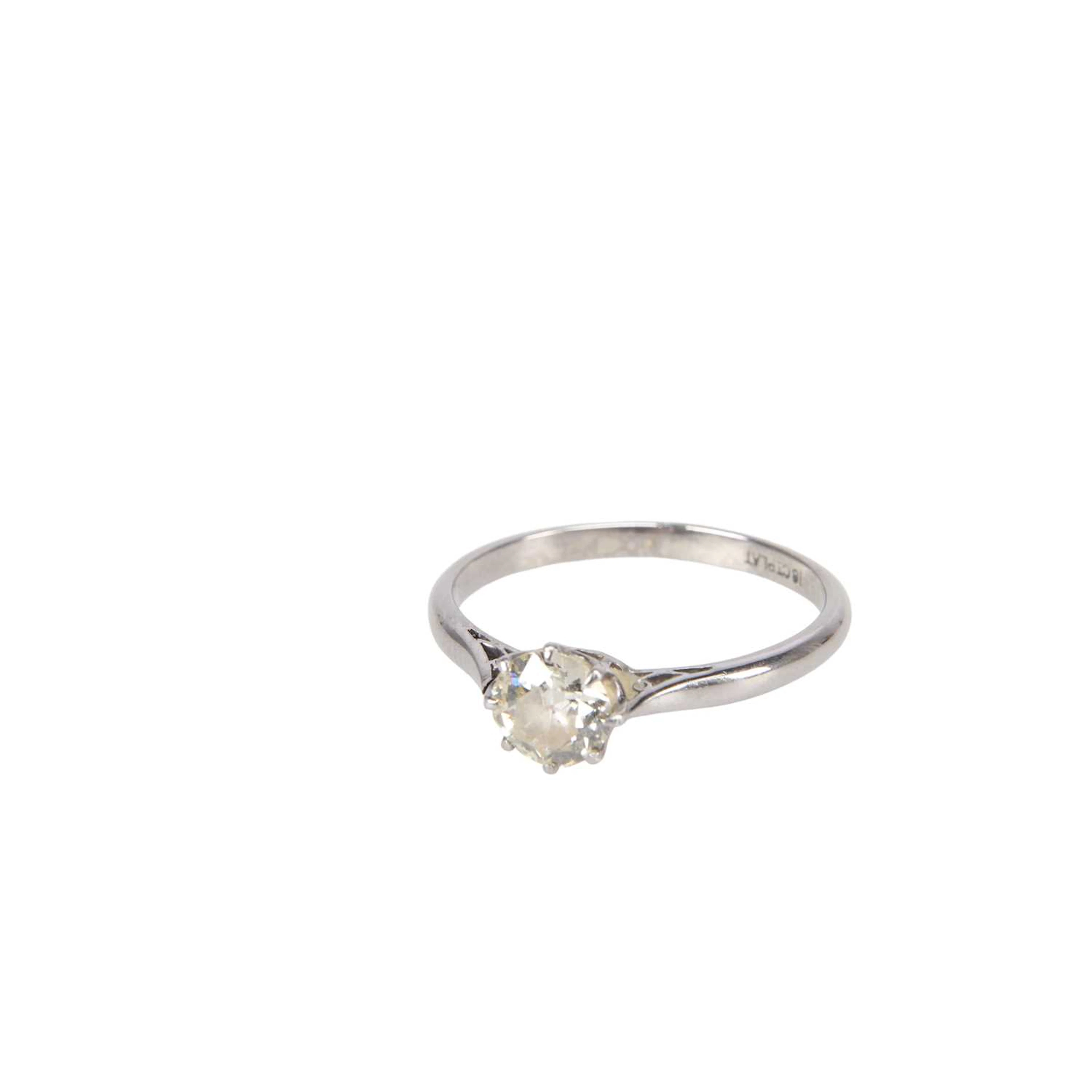 A SOLITAIRE DIAMOND RING