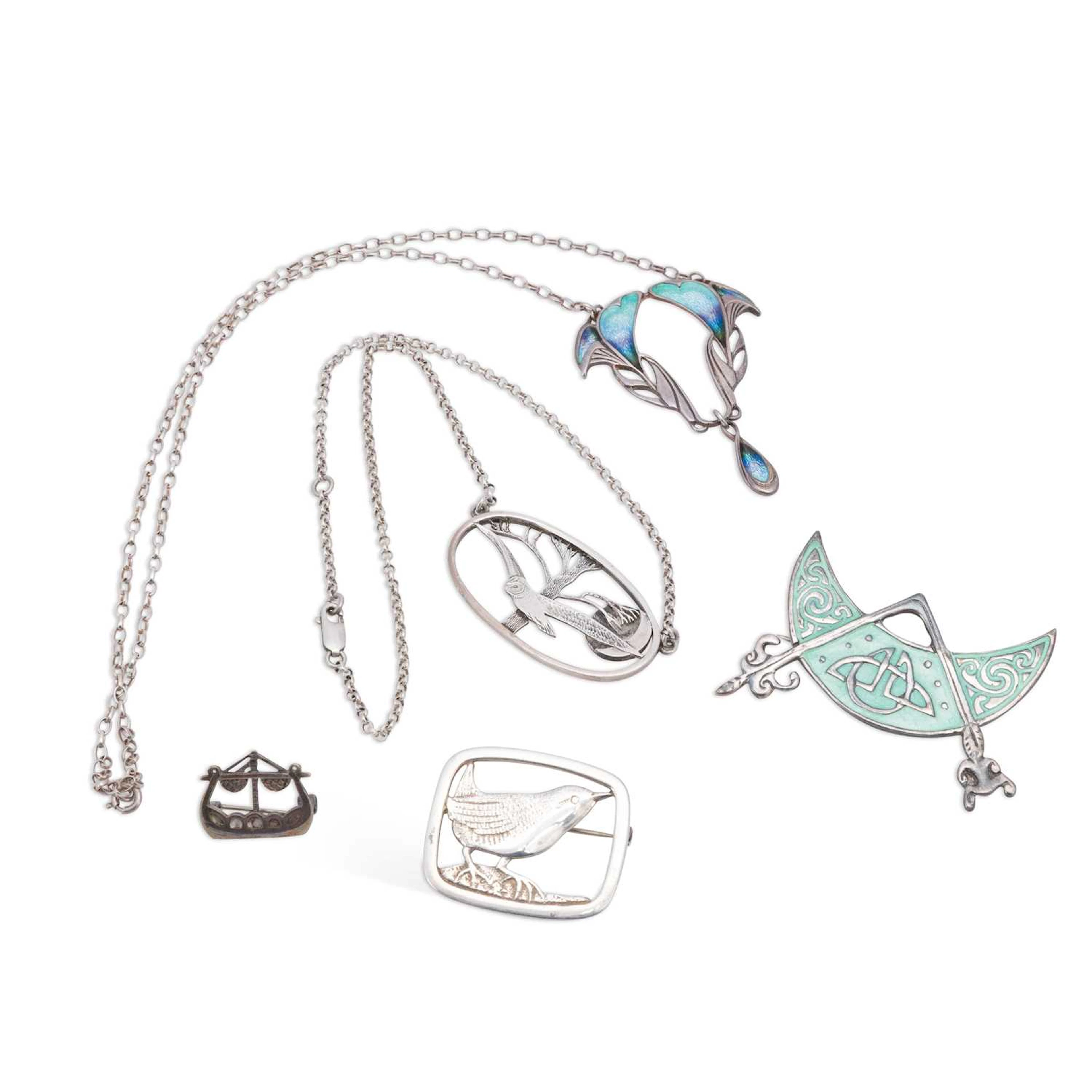 A COLLECTION OF SCOTTISH AND CELTIC SILVER JEWELLERY