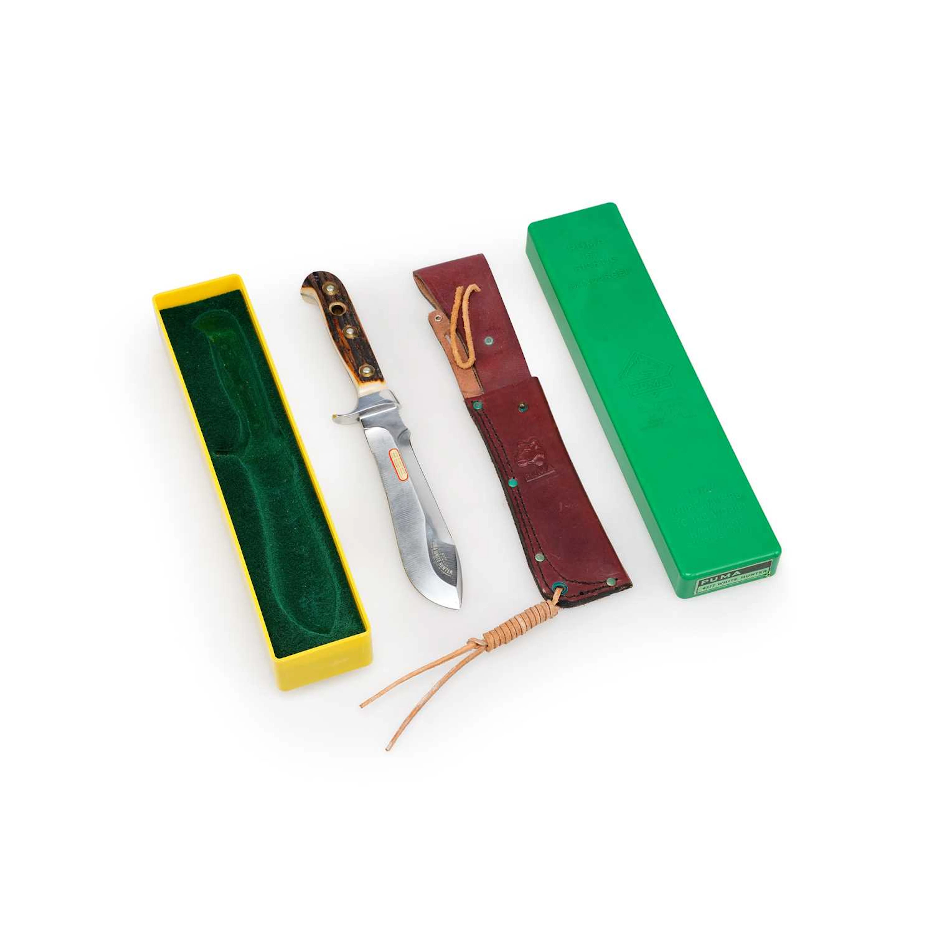 A PUMA 6377 WHITE HUNTER HUNTING KNIFE