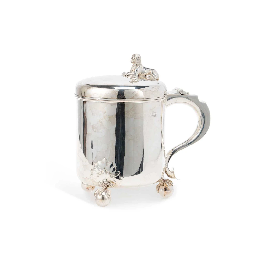 A LARGE VICTORIAN SILVER LIDDED TANKARD