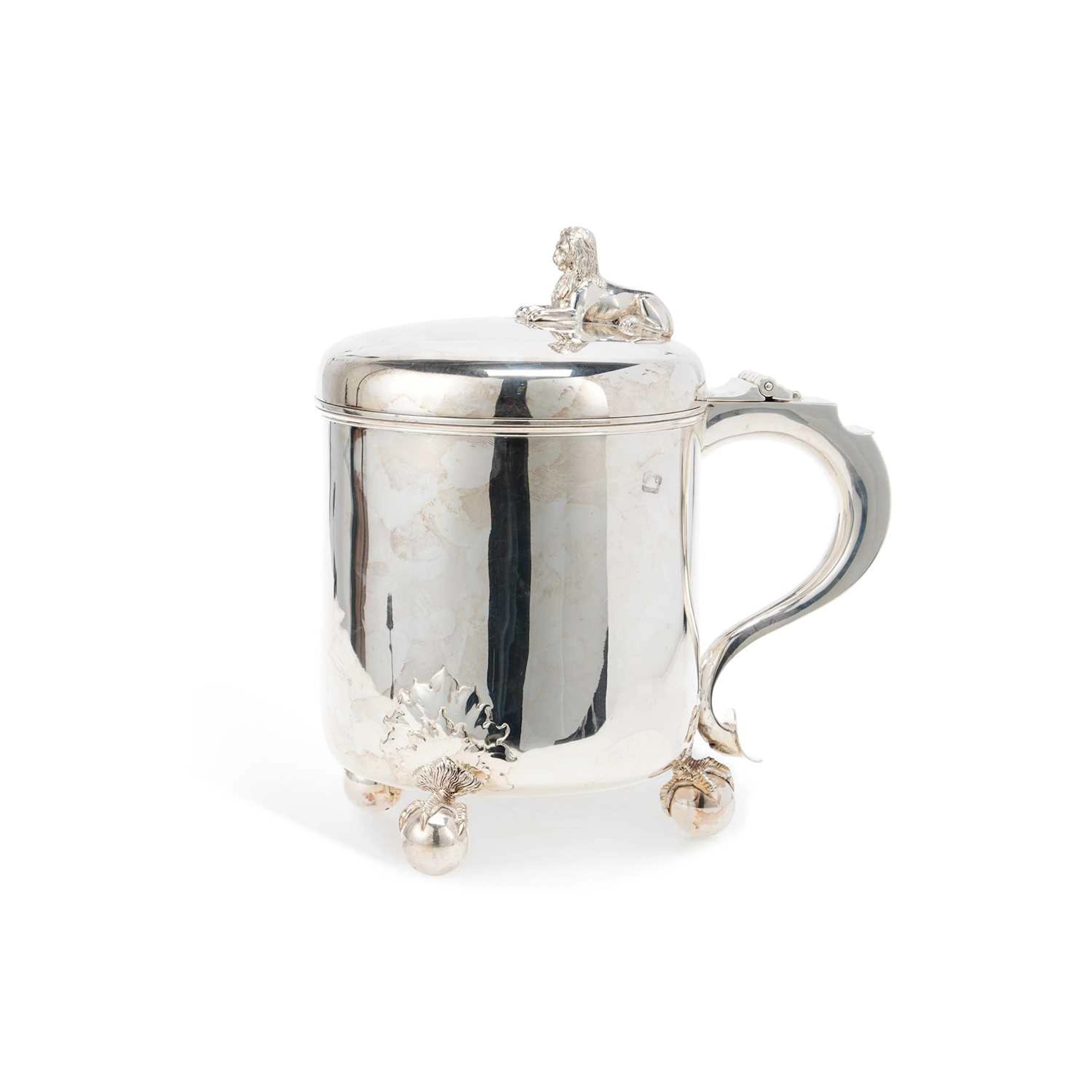 A LARGE VICTORIAN SILVER LIDDED TANKARD