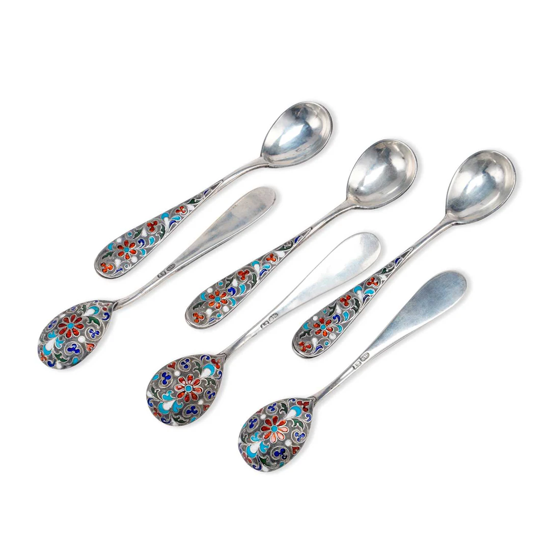 A SET OF SIX RUSSIAN SILVER AND ENAMEL COFFEE SPOONS