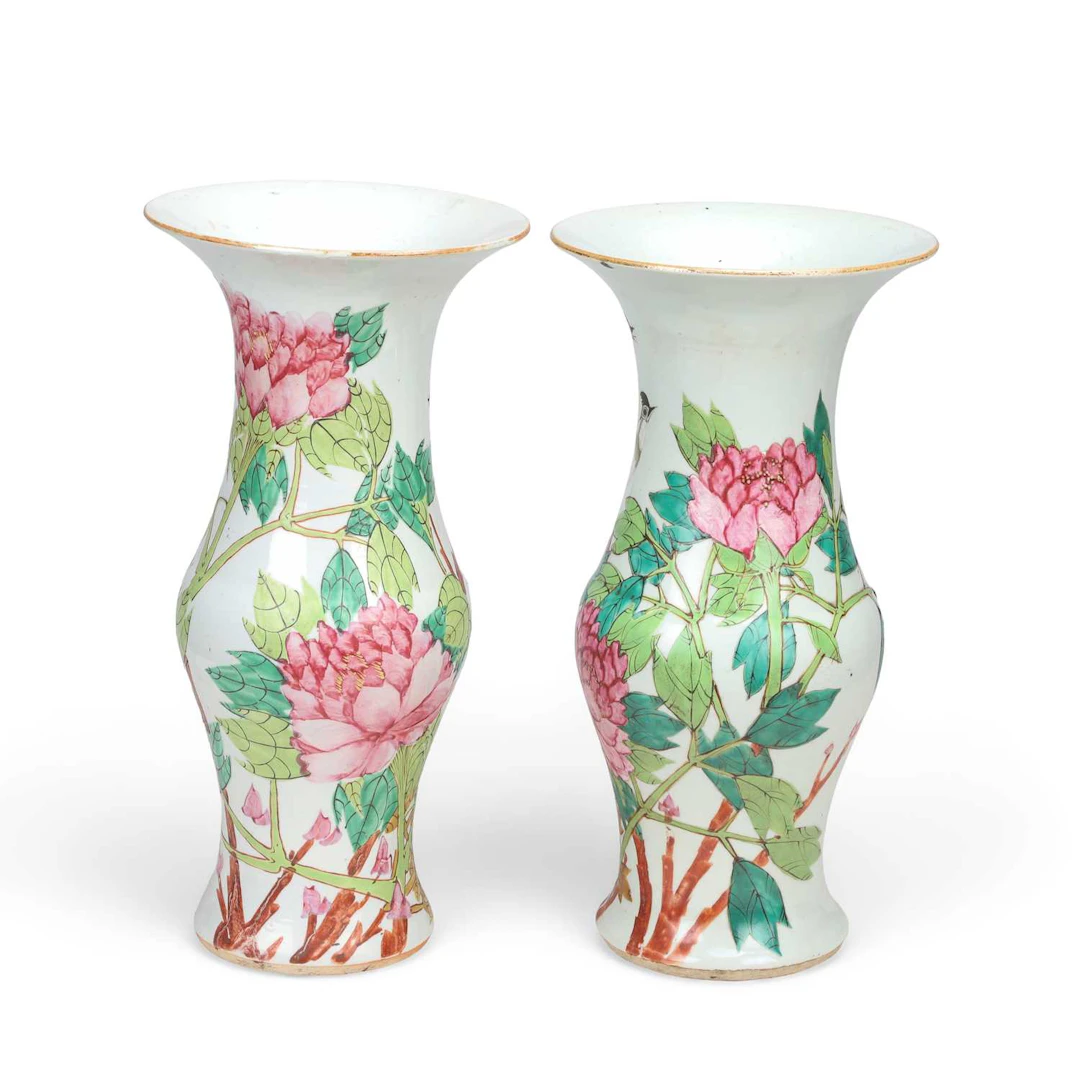 A PAIR OF CHINESE FAMILLE ROSE YENYEN VASES