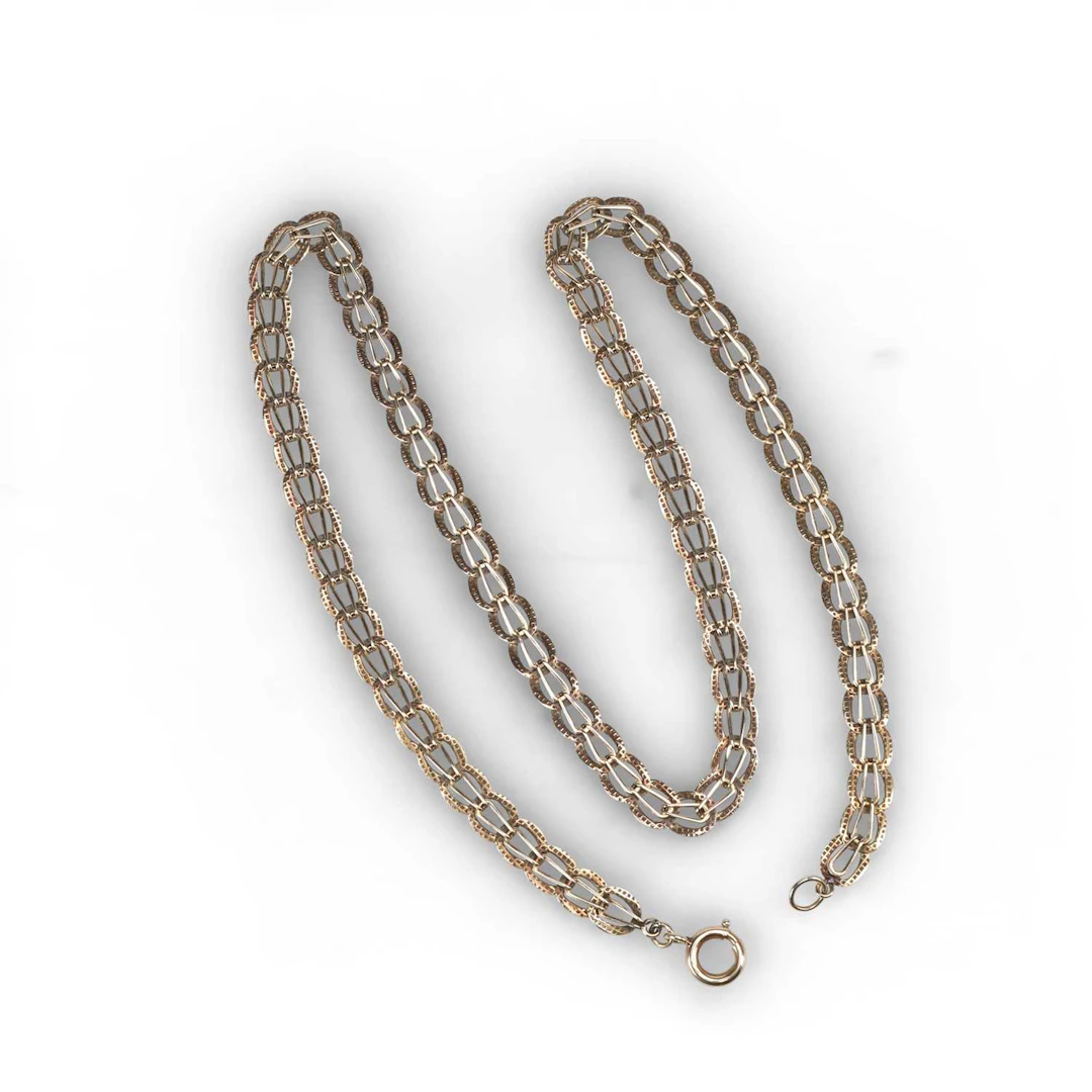 A 9 CARAT GOLD FANCY CHAIN NECKLACE