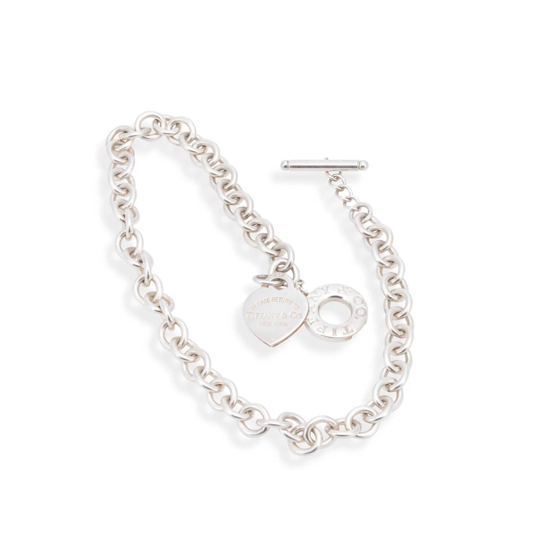 A TIFFANY & CO SILVER 'RETURN TO TIFFANY' CURB CHAIN NECKLACE