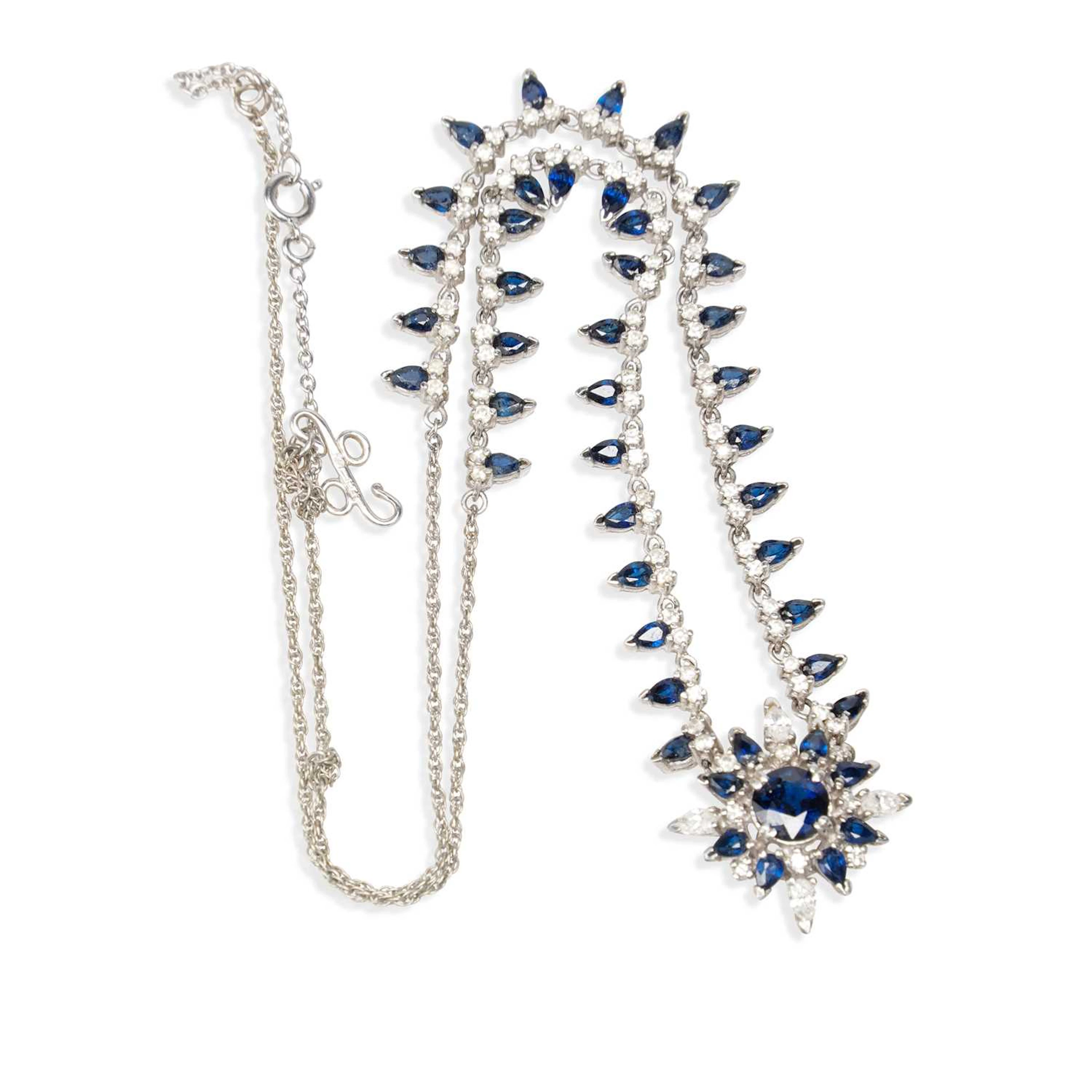 AN 18 CARAT WHITE GOLD SAPPHIRE AND DIAMOND NECKLACE