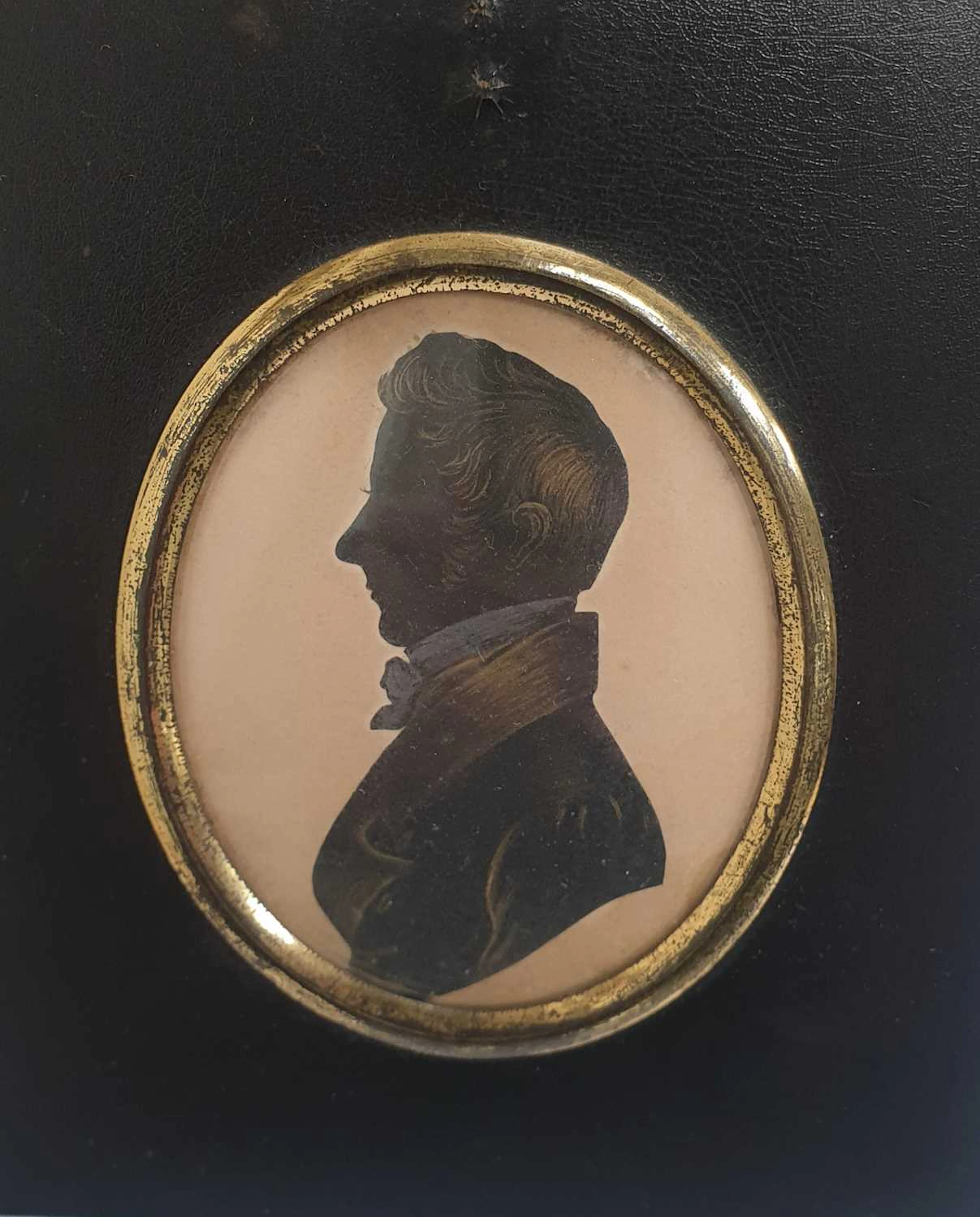 19TH CENTURY ENGLISH SCHOOL PORTRAIT SILHOUETTE OF A GENTLEMAN