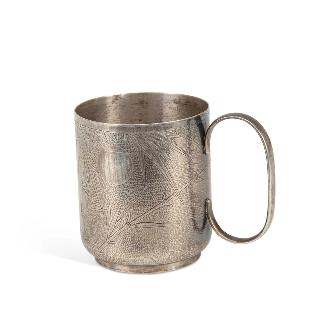 A CHINESE SILVER MUG