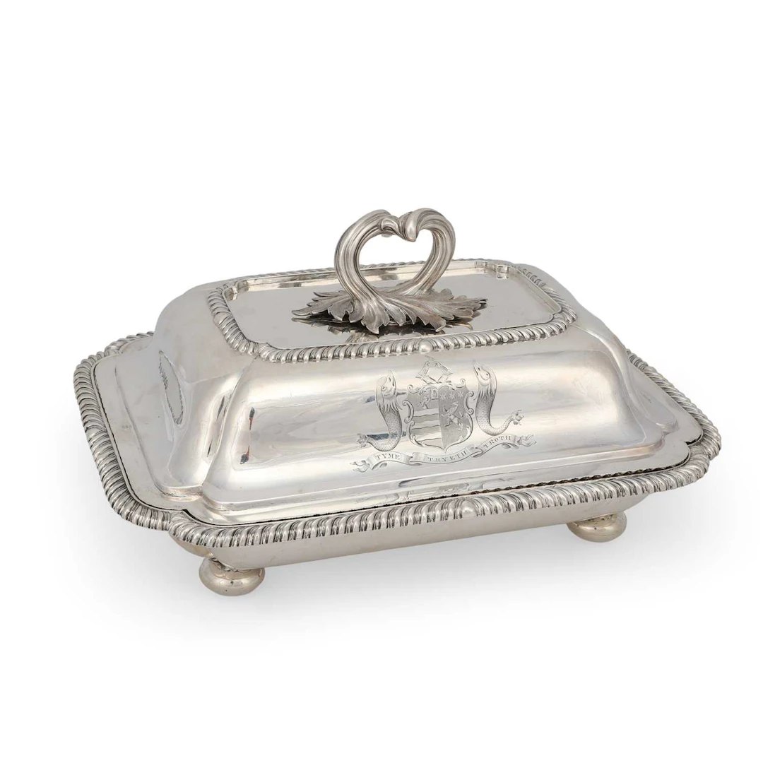 A VICTORIAN SILVER ENTREE DISH AND COVER
