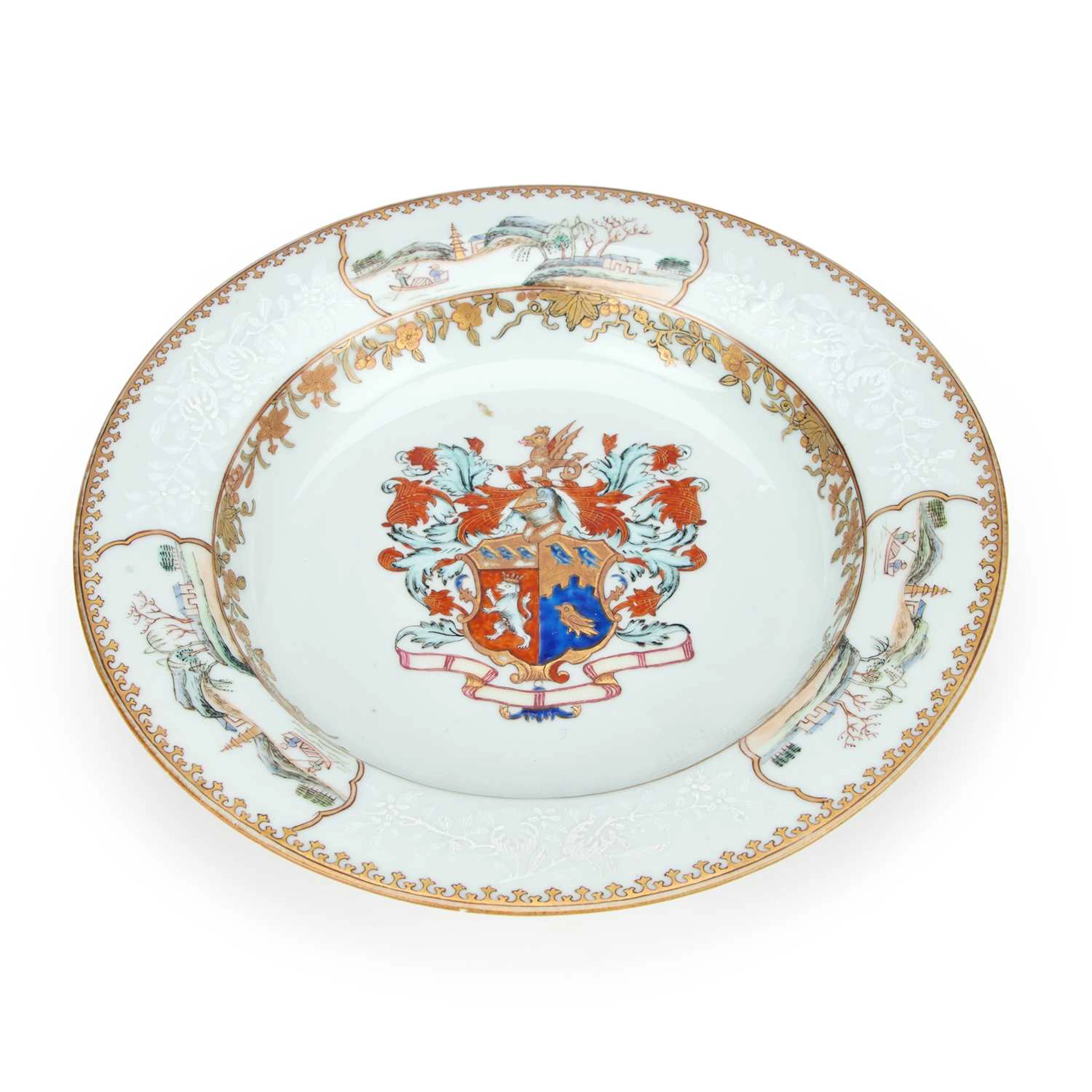 A CHINESE ARMORIAL PORCELAIN PLATE QIANLONG, CIRCA 1737