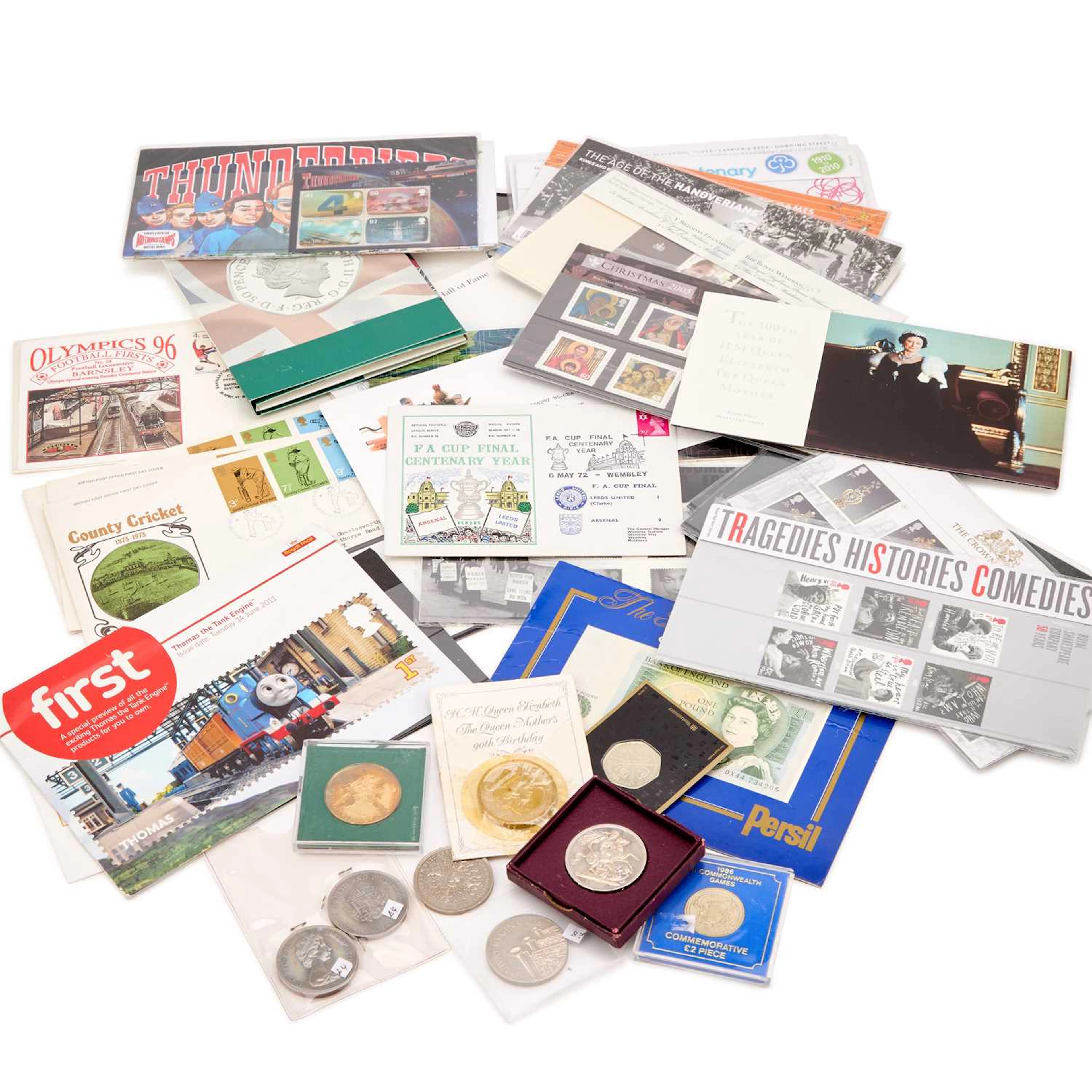 A GROUP OF FIRST DAY COVER STAMPS AND COINS