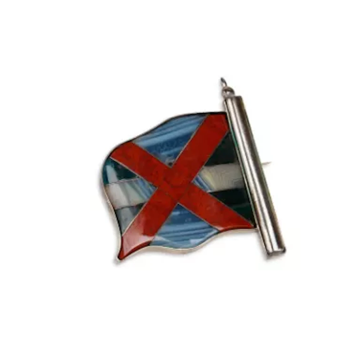 A SCOTTISH SILVER AND AGATE BROOCH
