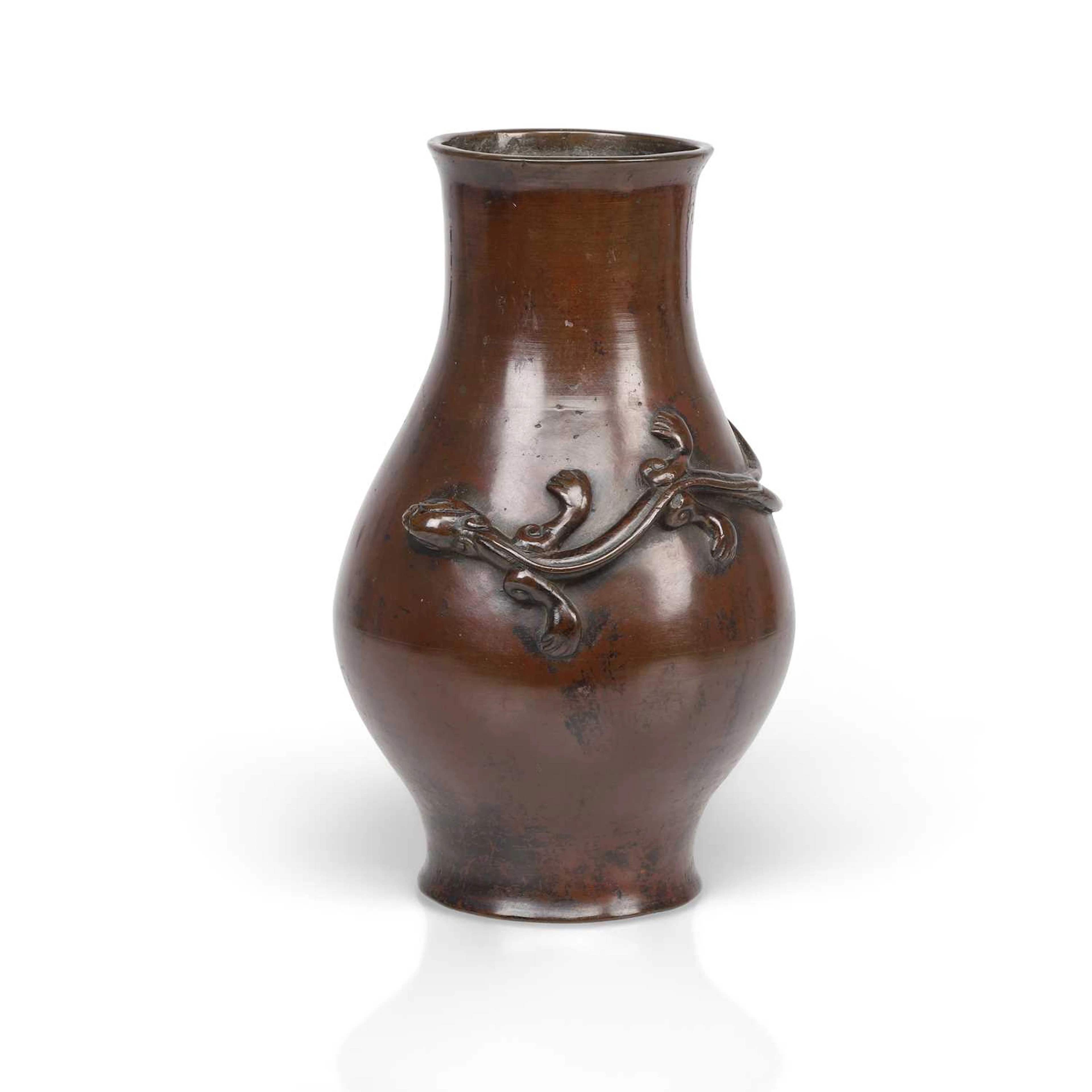 A CHINESE PATINATED BRONZE VASE QING DYNASTY