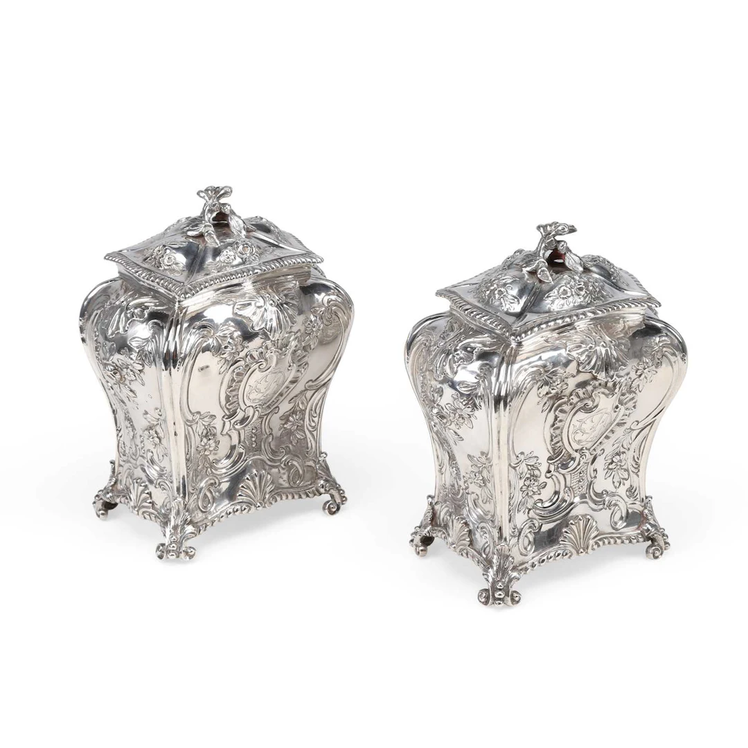 A PAIR OF GEORGE III SILVER TEA CADDIES