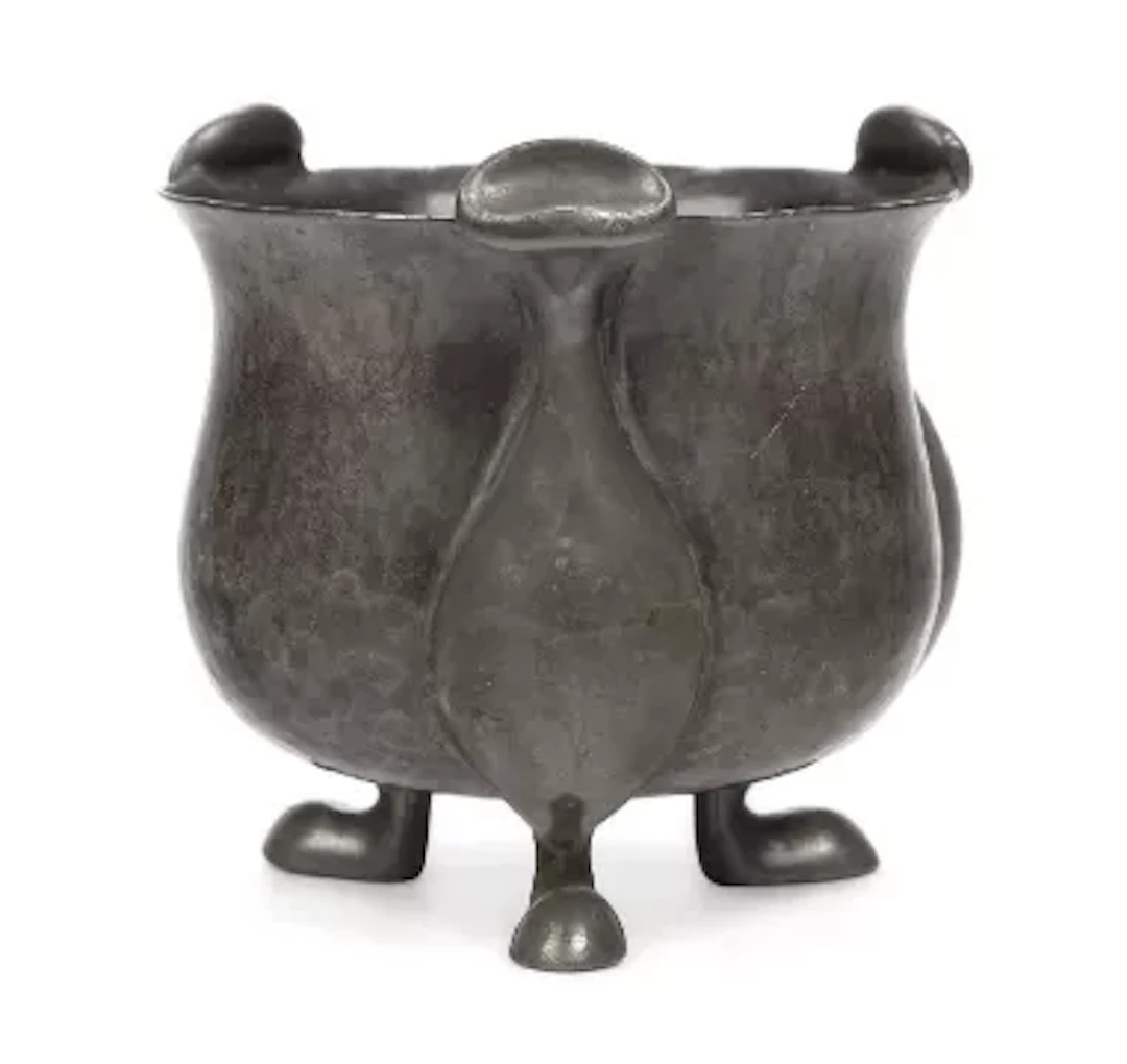 OLIVER BAKER FOR LIBERTY & CO, A TUDRIC PEWTER BOWL