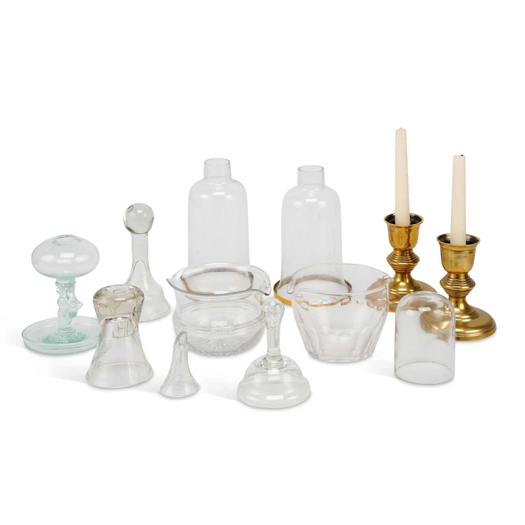 A GROUP OF GLASSWARES