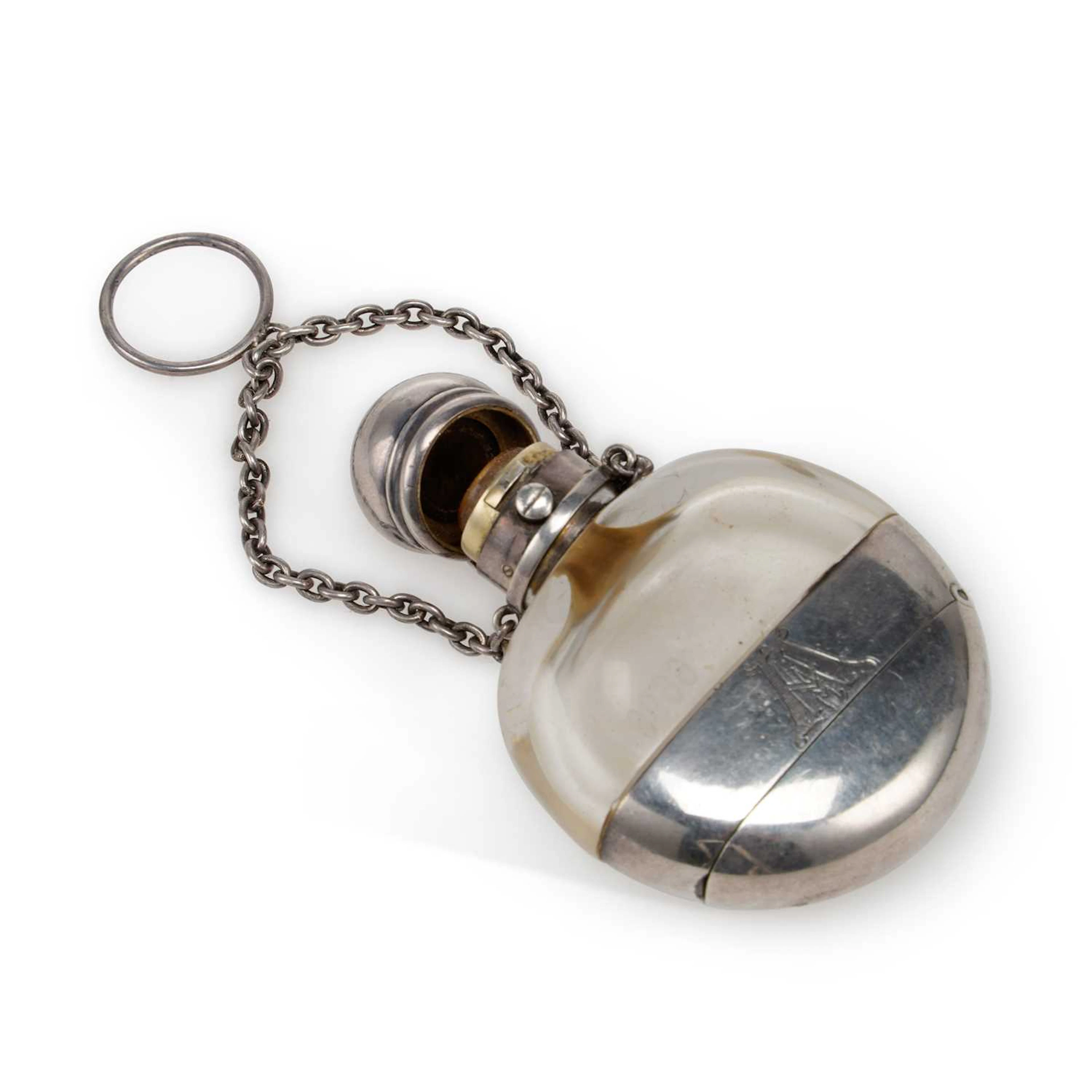 A VICTORIAN SILVER-MOUNTED COMBINATION SCENT BOTTLE AND VINAIGRETTE