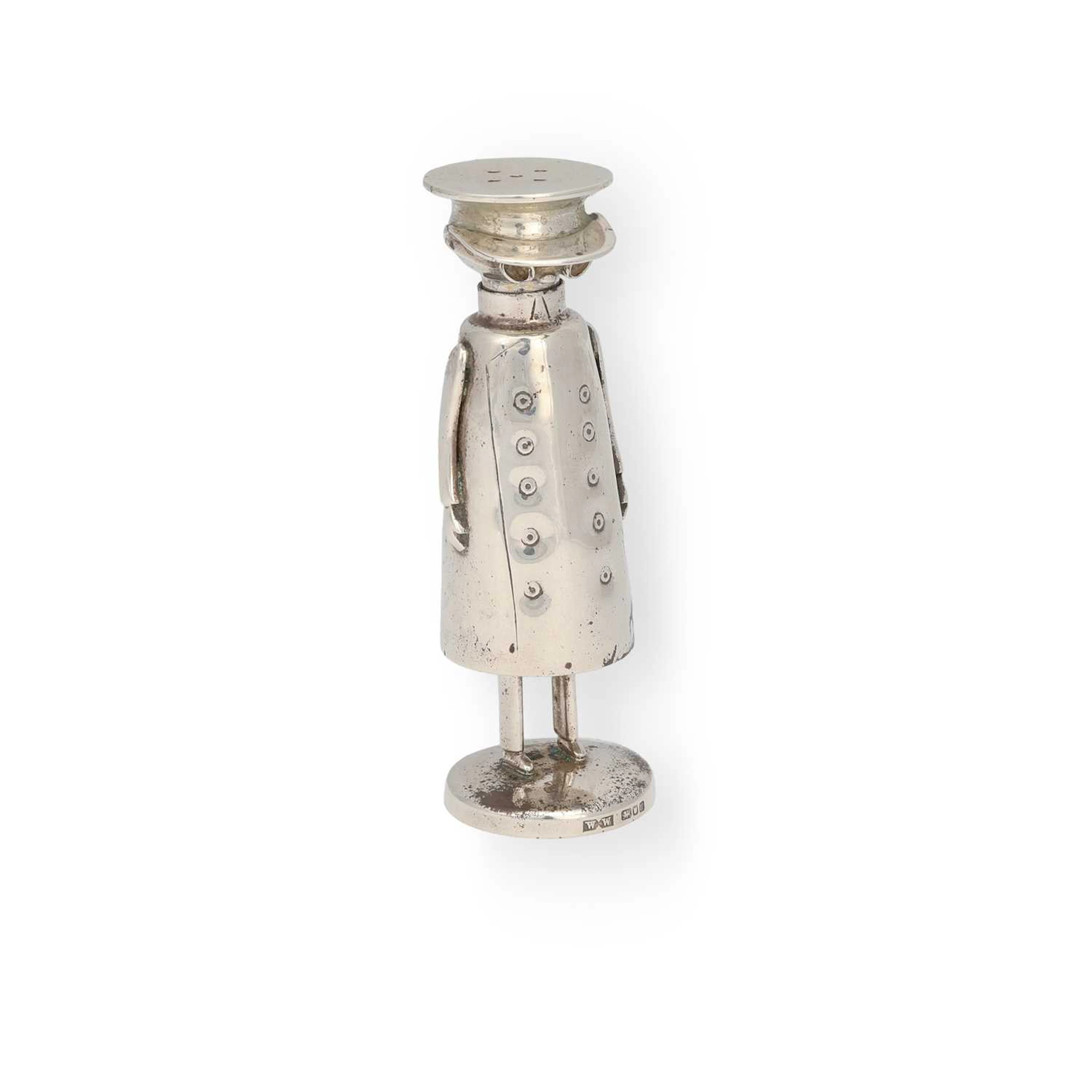 AN ELIZABETH II SILVER NOVELTY PEPPERETTE