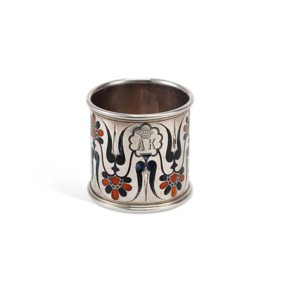 A RUSSIAN SILVER AND ENAMEL NAPKIN RING