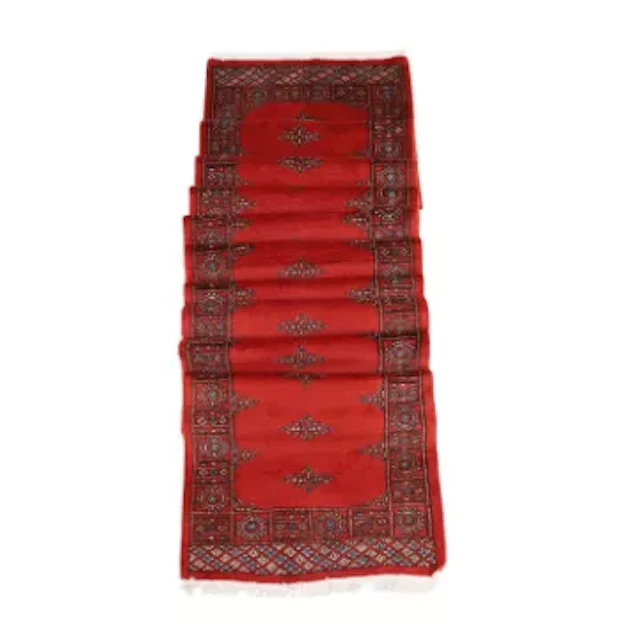 A RED GROUND RUNNER