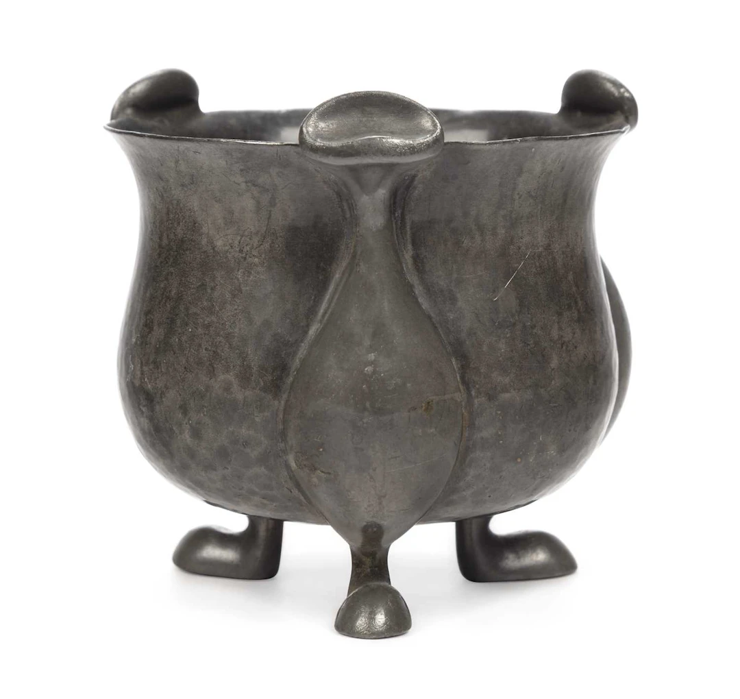 OLIVER BAKER FOR LIBERTY & CO, A TUDRIC PEWTER BOWL