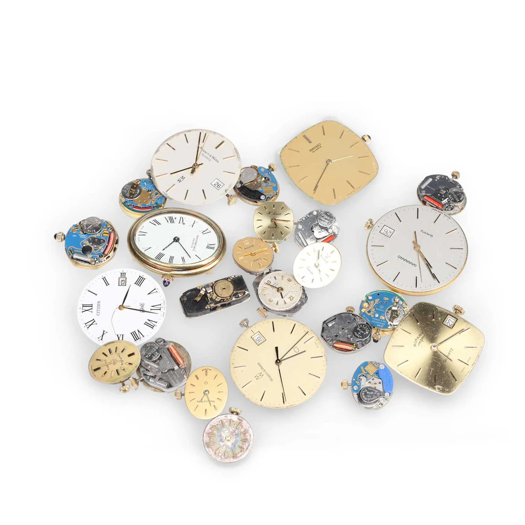 A GROUP OF QUARTZ WATCH MOVEMENTS