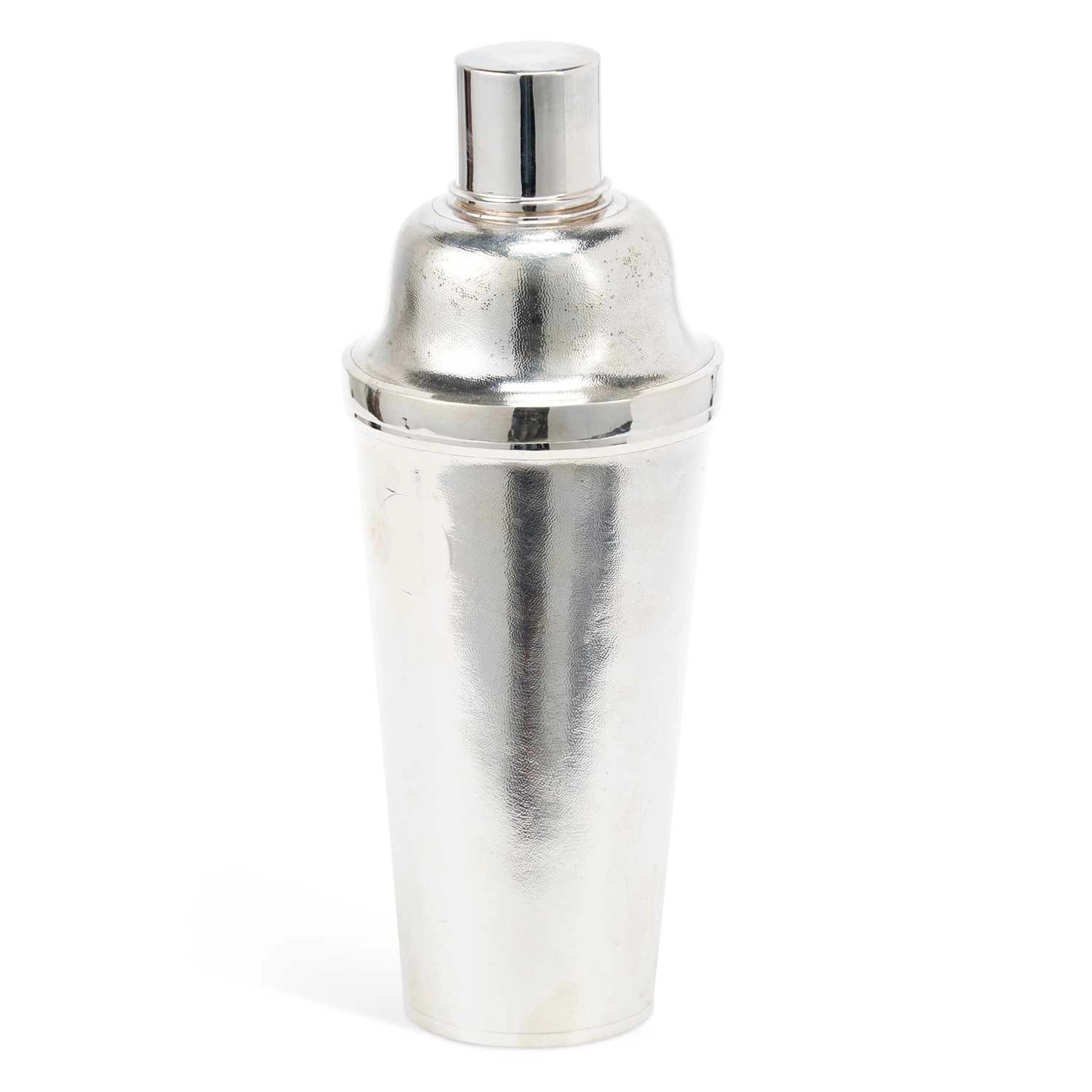 A LARGE ART DECO CHINESE EXPORT SILVER COCKTAIL SHAKER