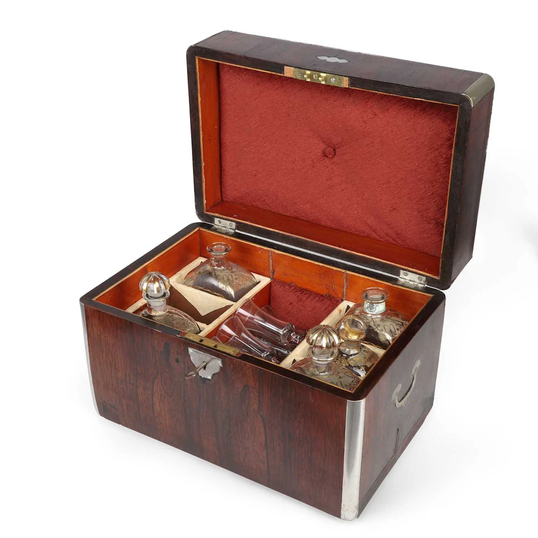 A ROSEWOOD DECANTER BOX
