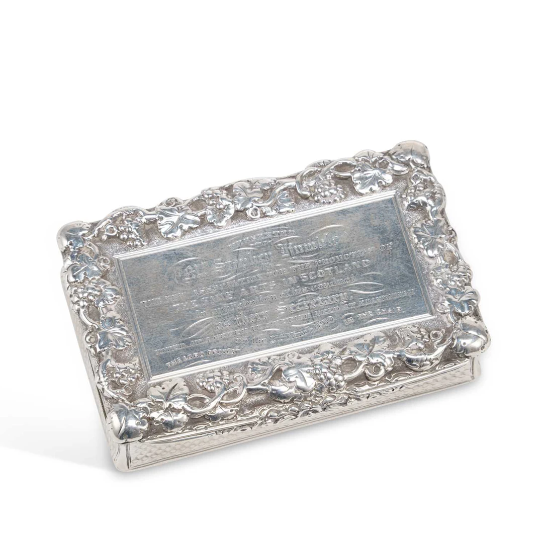 A WILLIAM IV SCOTTISH SILVER PRESENTATION SNUFF BOX