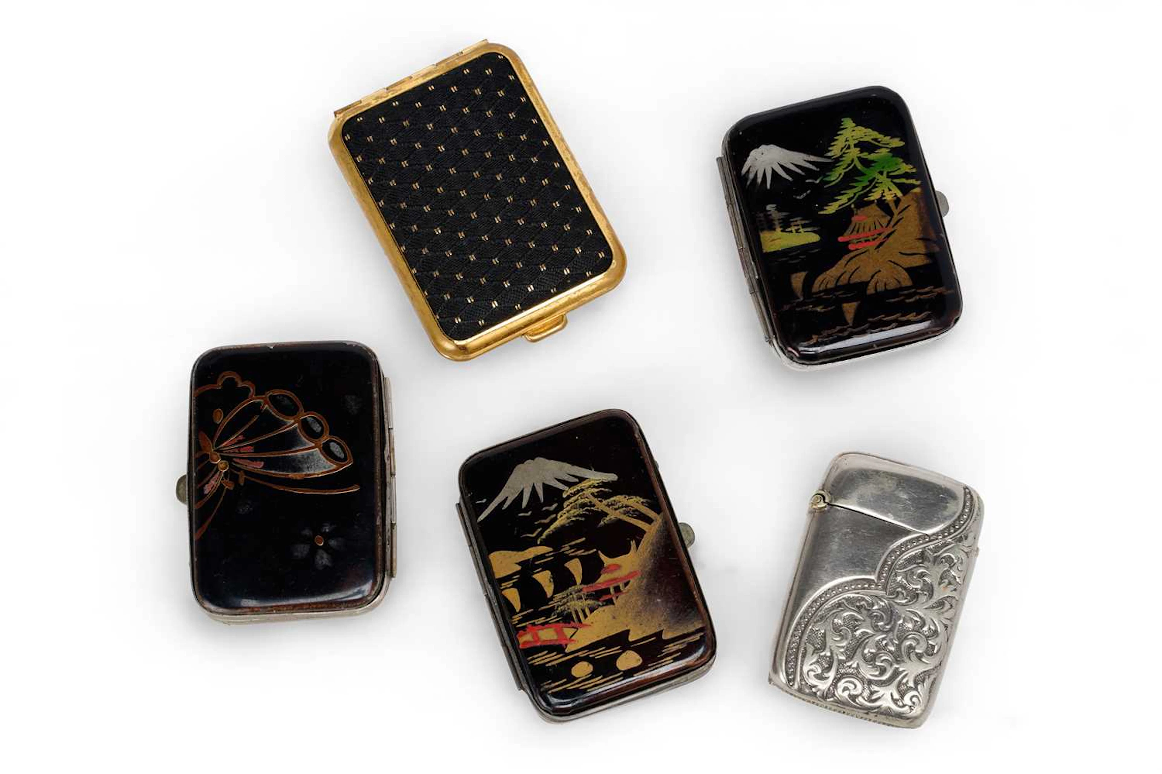 A COLLECTION OF 20TH CENTURY VESTA CASES