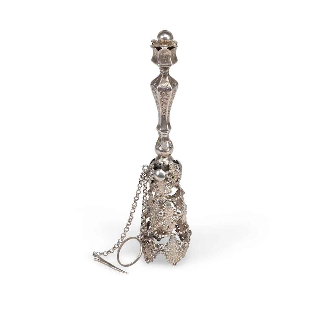 A CONTINENTAL SILVER FILIGREE POSY HOLDER