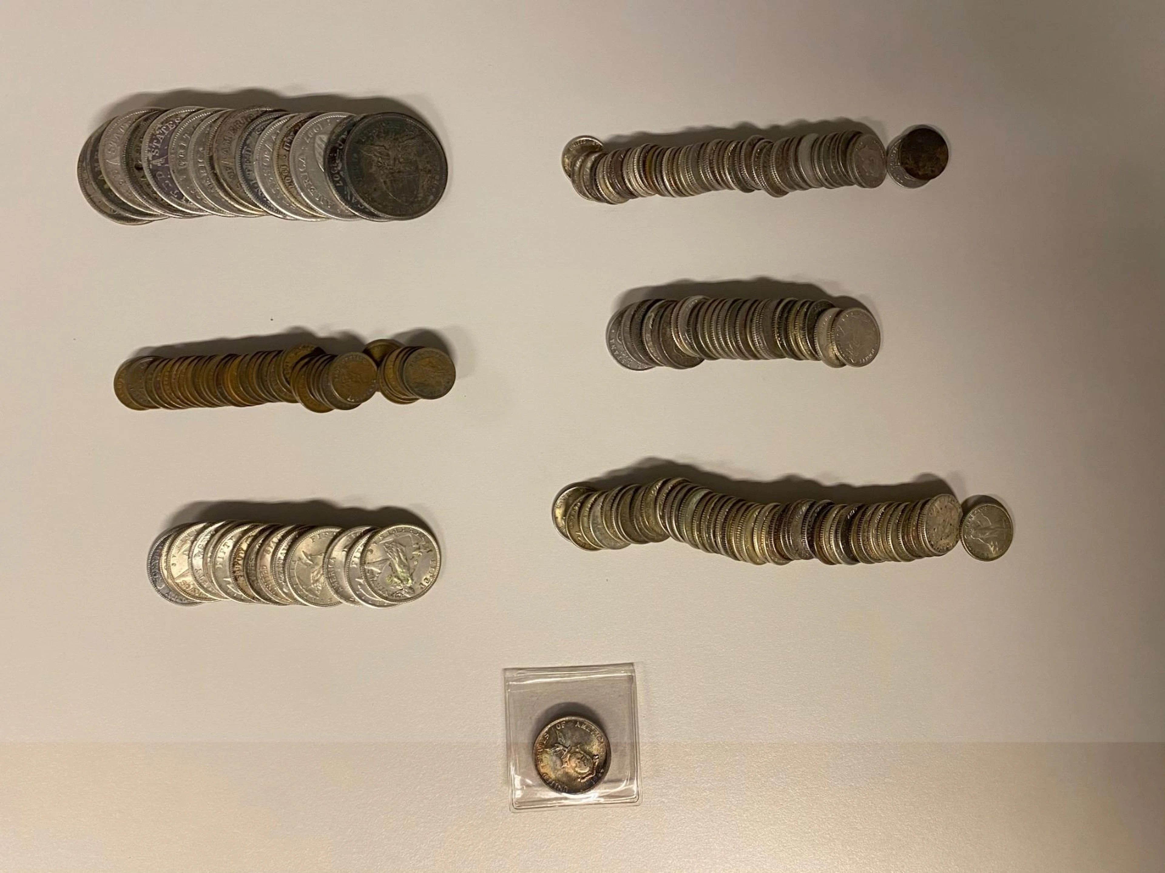 PHILIPPINES: LOT of approximately 190 coins