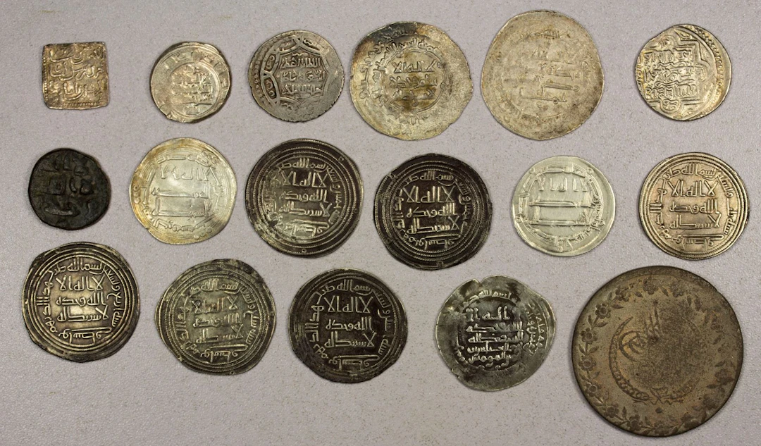 MEDIEVAL ISLAMIC: LOT of 15 silver and 1 copper coin