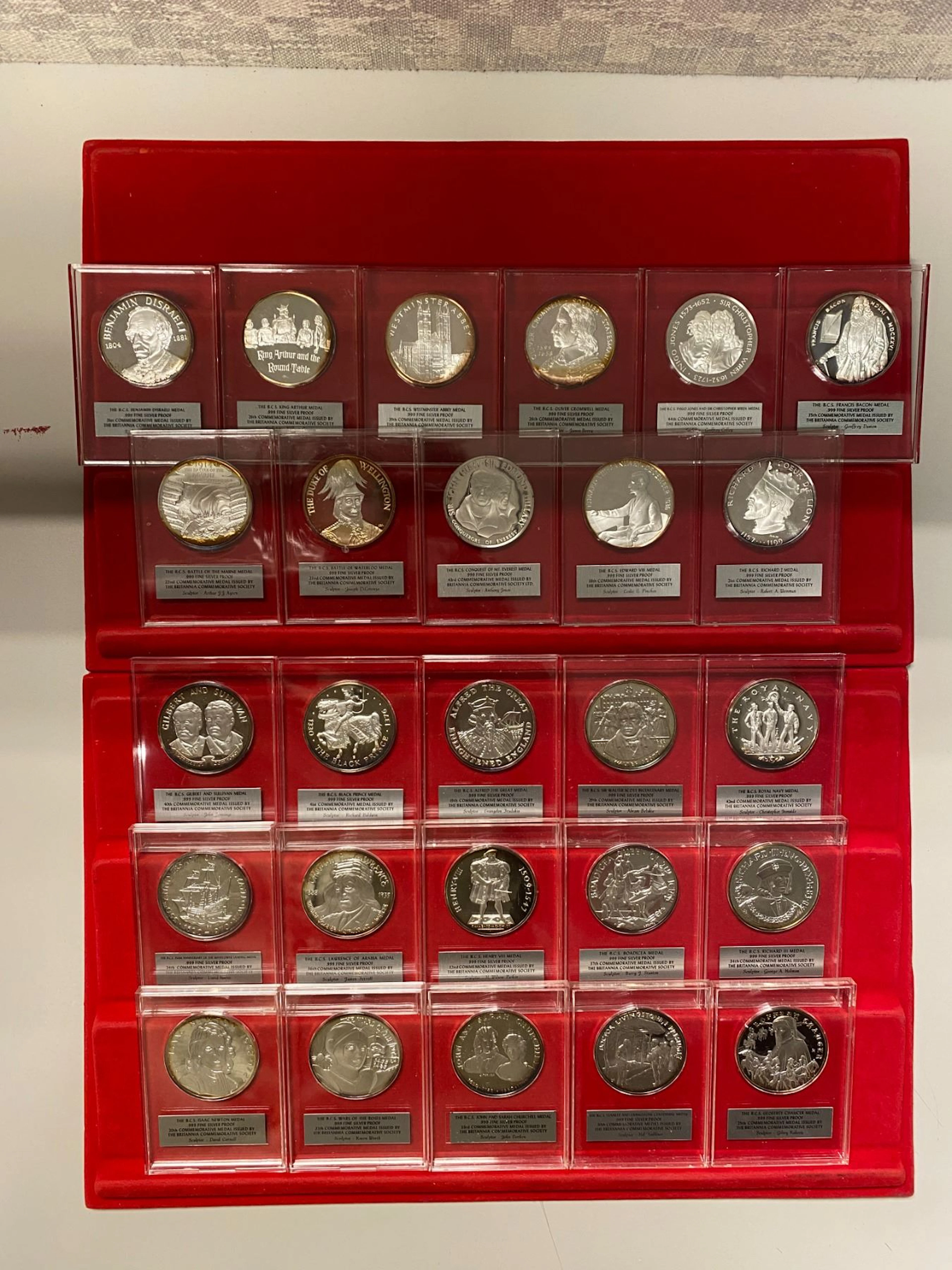 GREAT BRITAIN: LOT of 26 medals