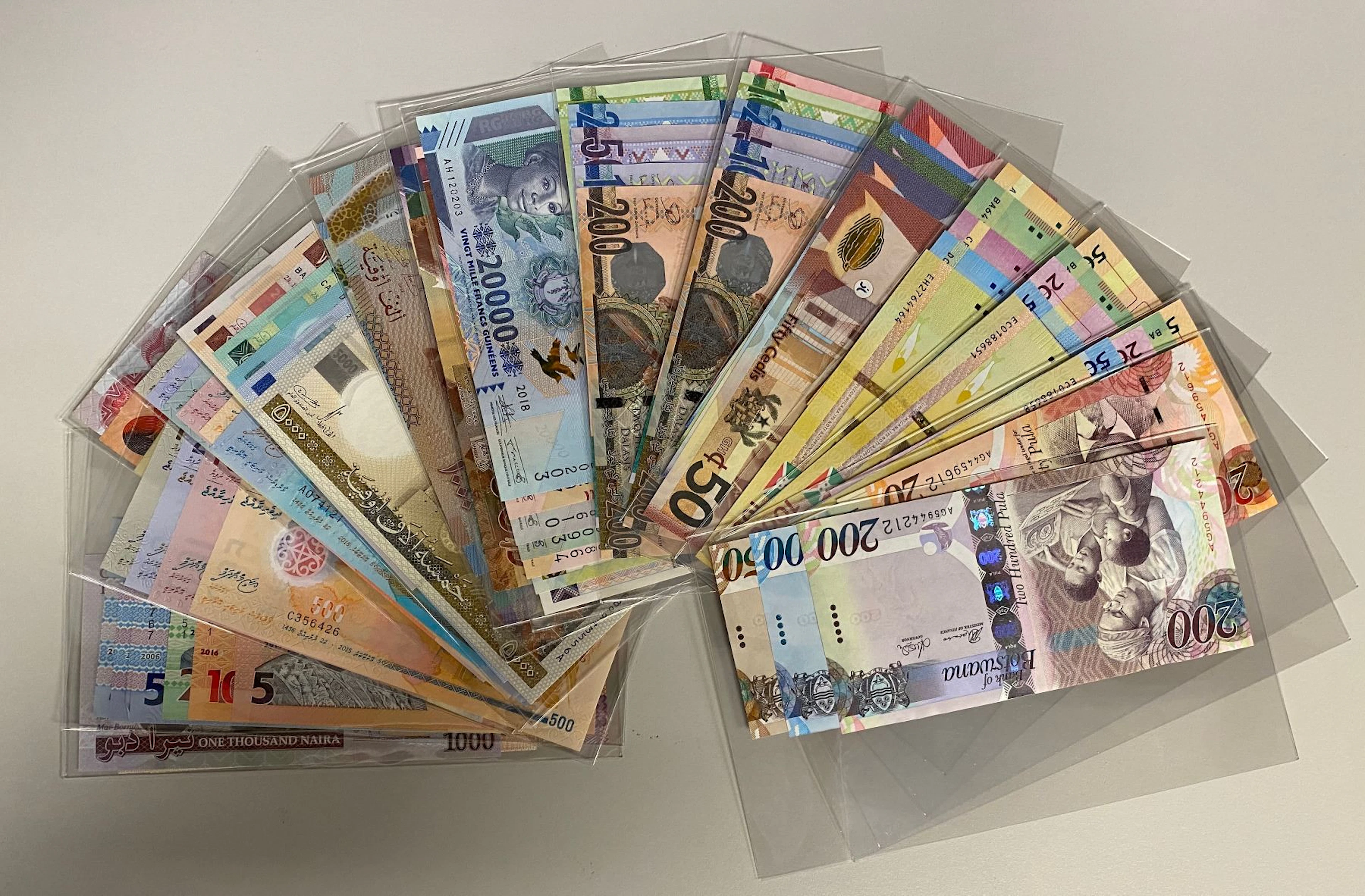 AFRICA: LOT of 87 notes