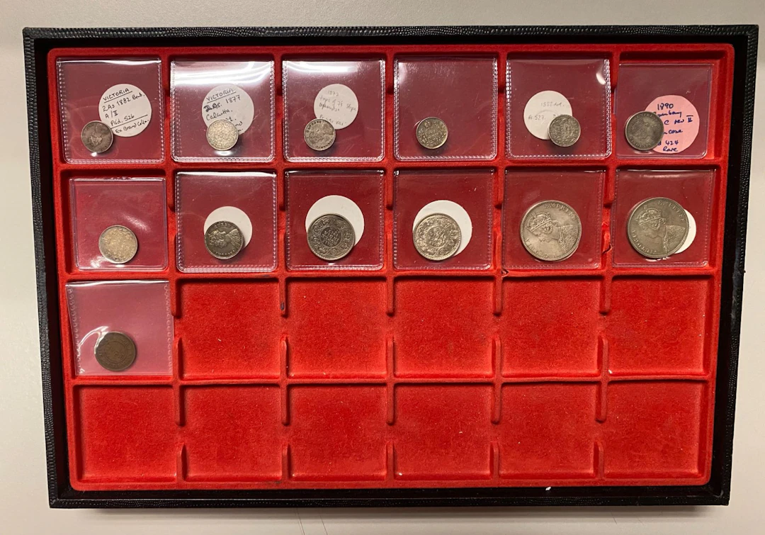 INDIA & STATES: LOT of 13 coins