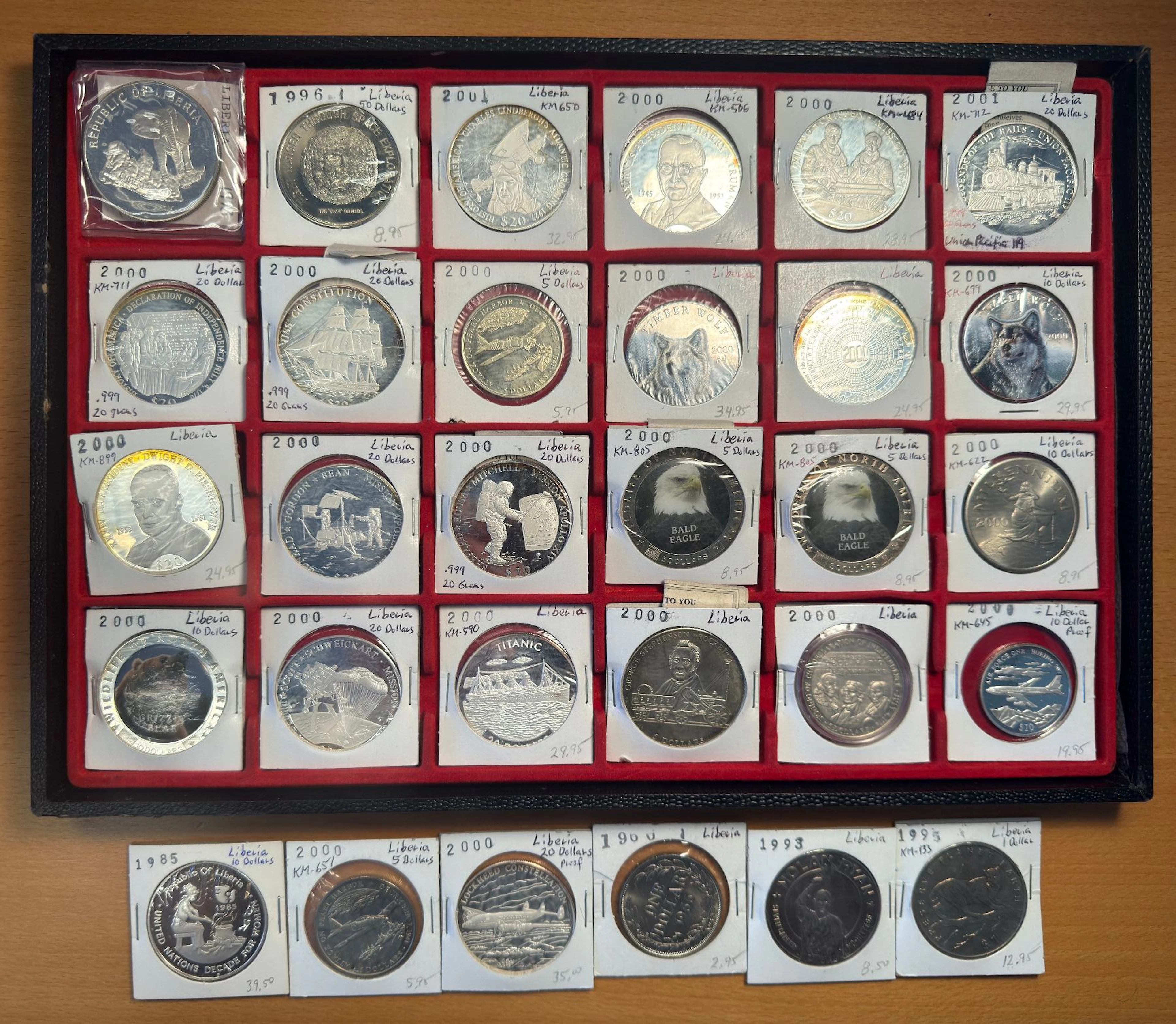 LIBERIA: LOT of 30 coins