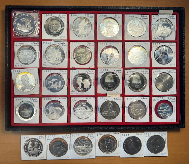 LIBERIA: LOT of 30 coins