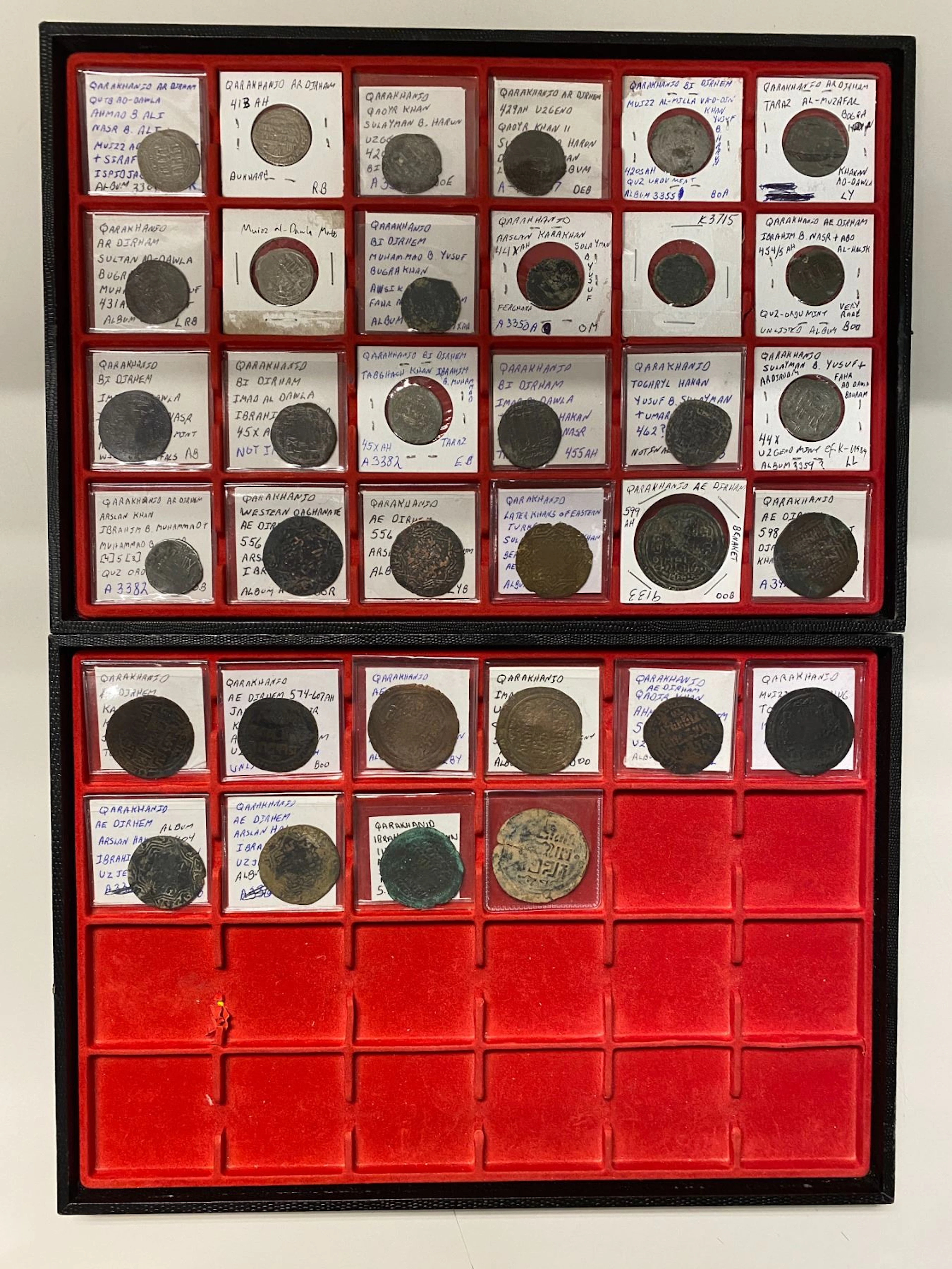 EARLY ISLAMIC: QARAKHANID: LOT of 34 coins
